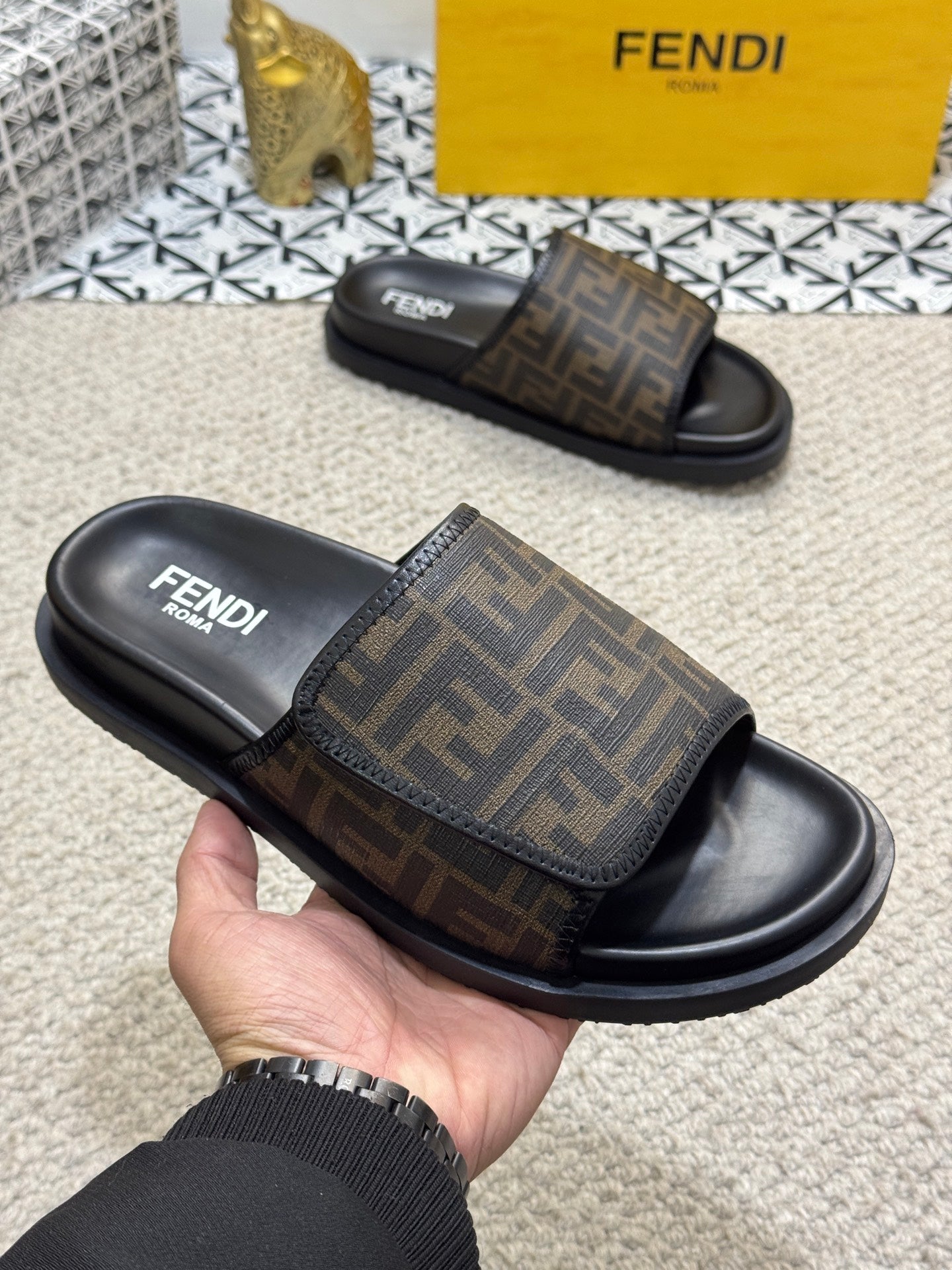 LuxluxHouse Best Quality Sandals Fendi