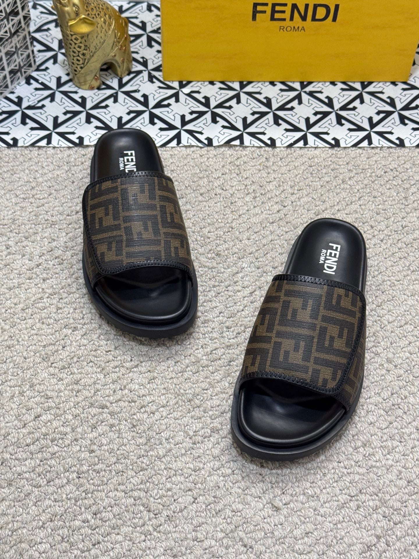 LuxluxHouse Best Quality Sandals Fendi