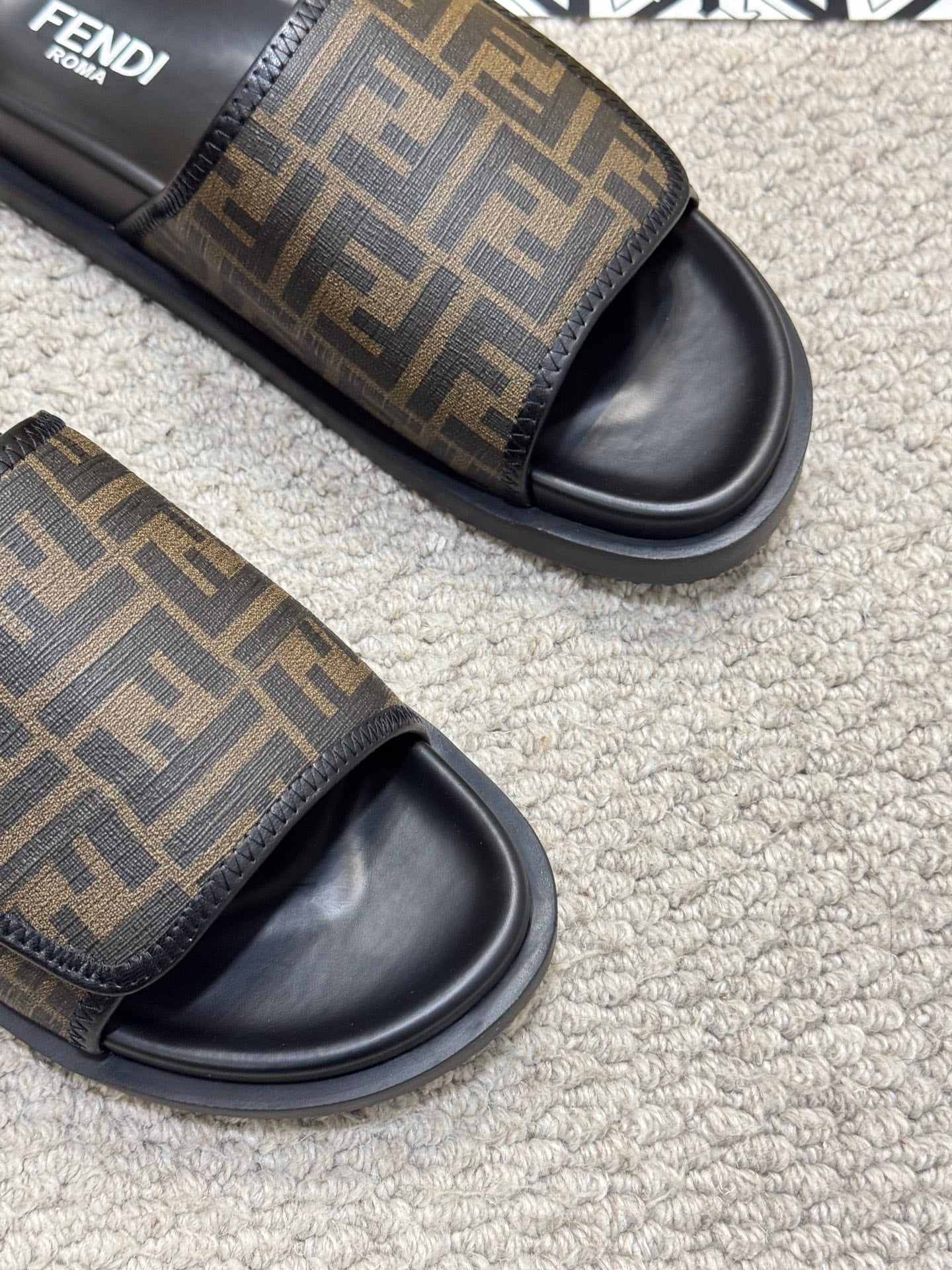 LuxluxHouse Best Quality Sandals Fendi