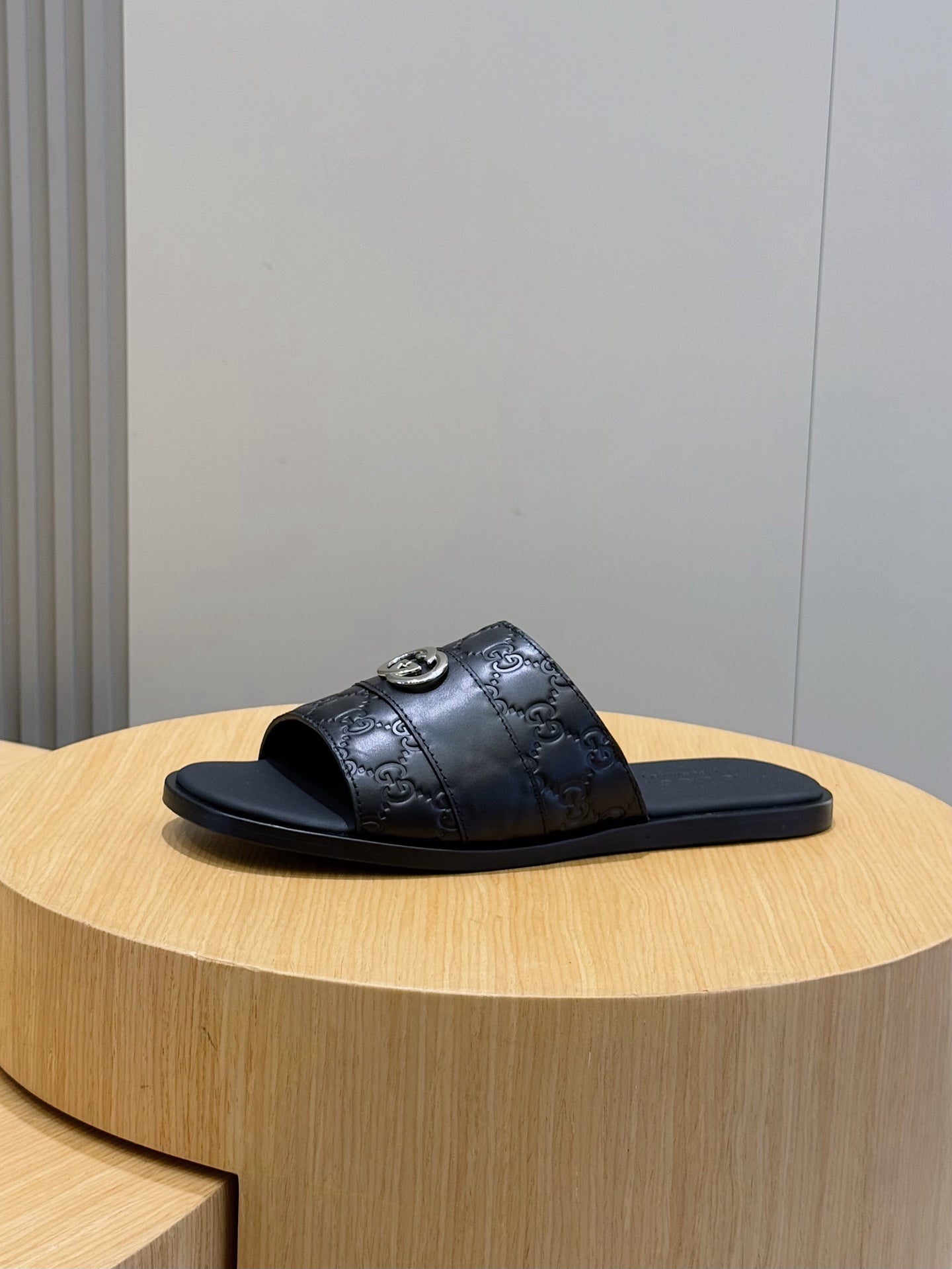 LuxluxHouse Best Quality Sandals Gucci