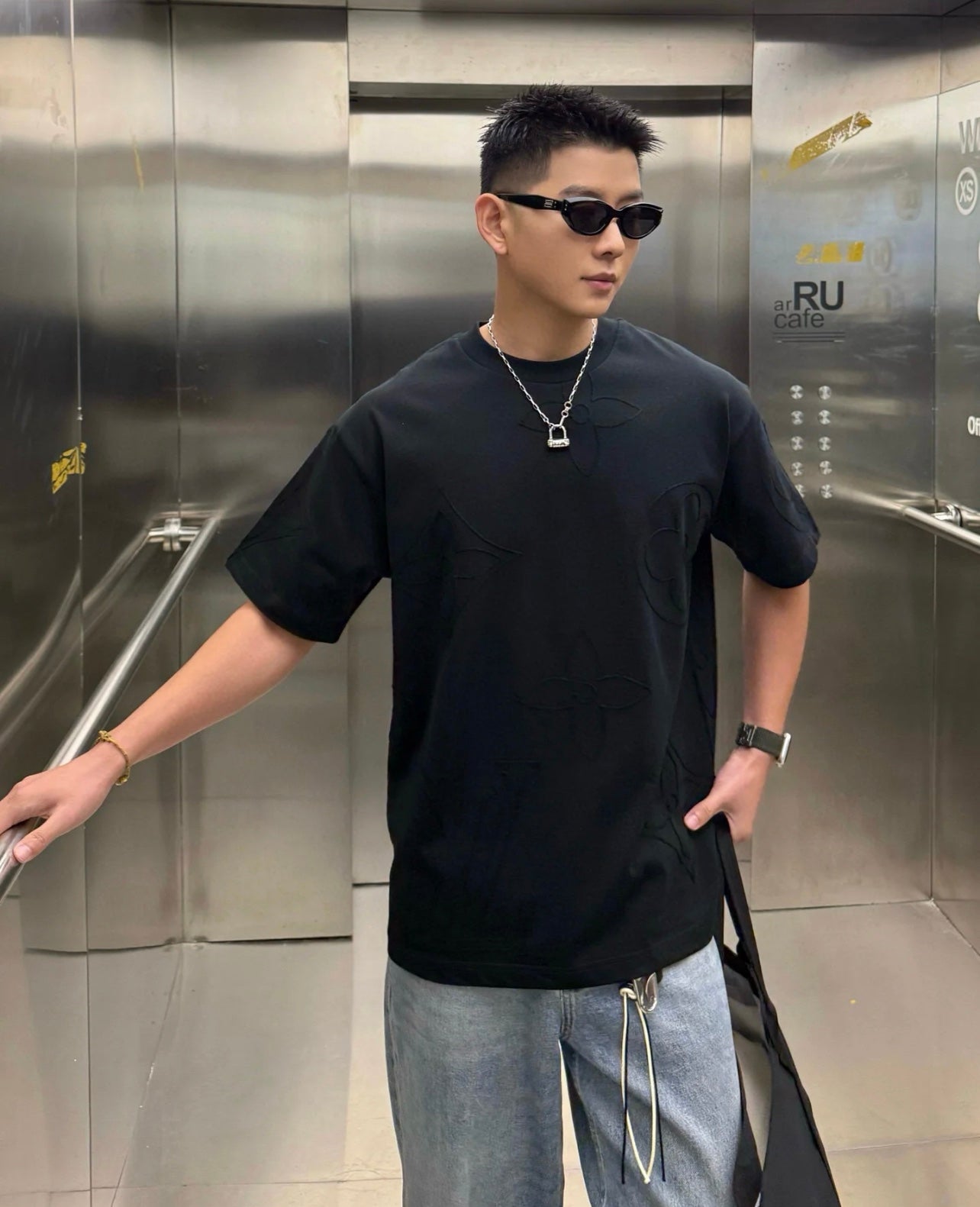 LuxluxHouse Best Quality Clothes T-shirt Louis Vuitton