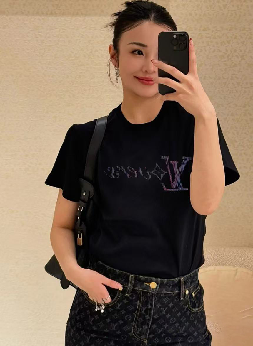 LuxluxHouse Best Quality Clothes T-shirt Louis Vuitton