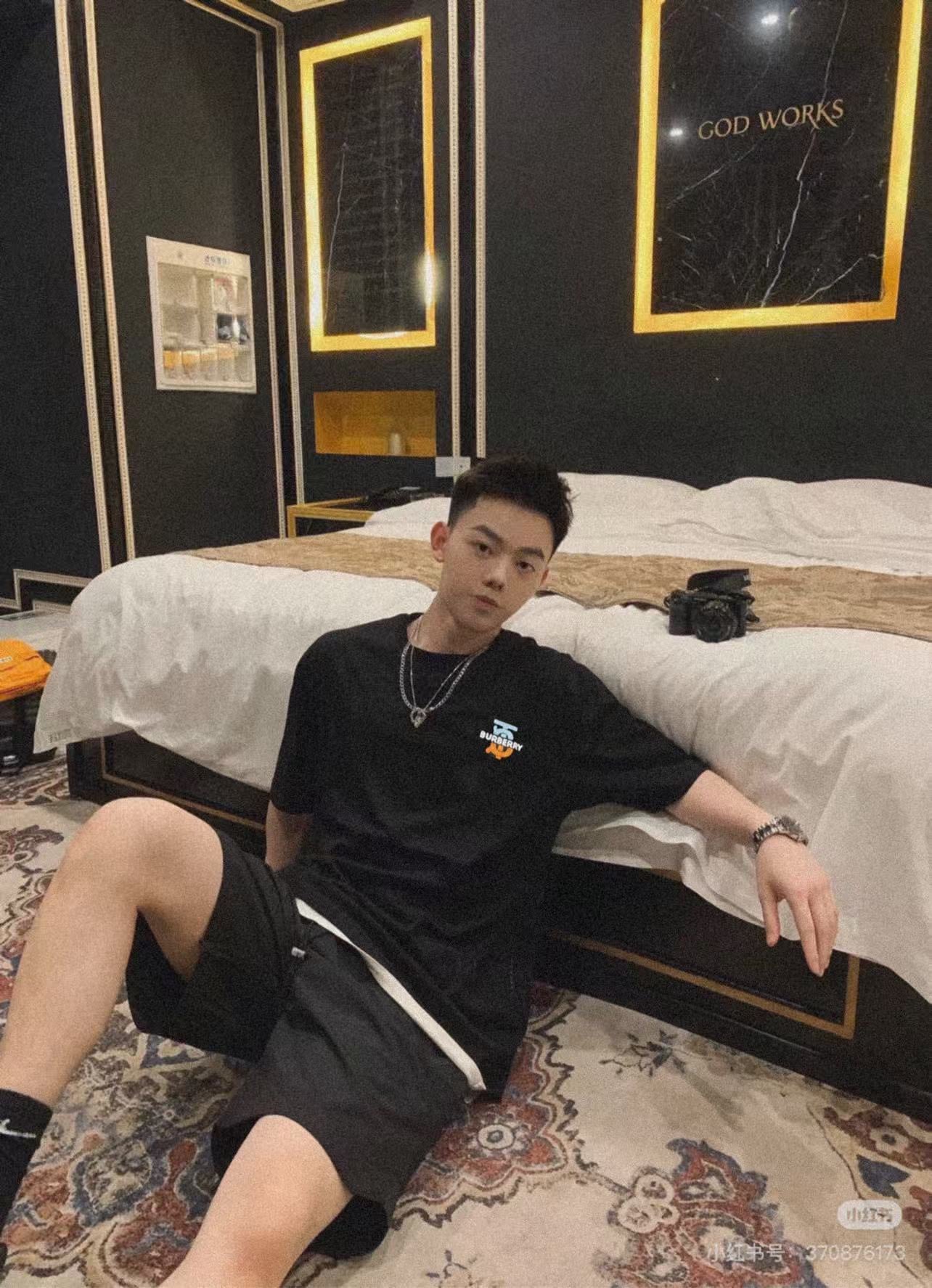 LuxluxHouse Best Quality Clothes Burberry T-shirt