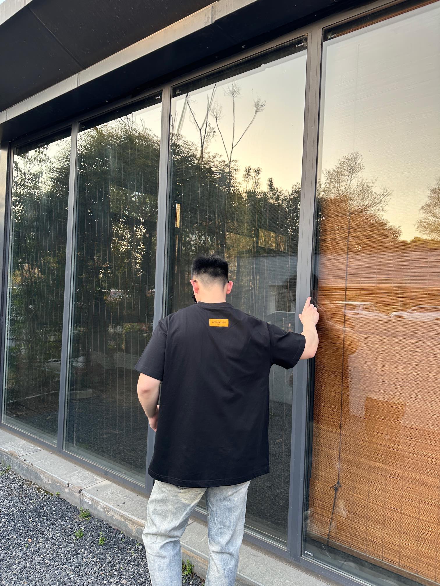 LuxluxHouse Best Quality Clothes T-shirt Louis Vuitton