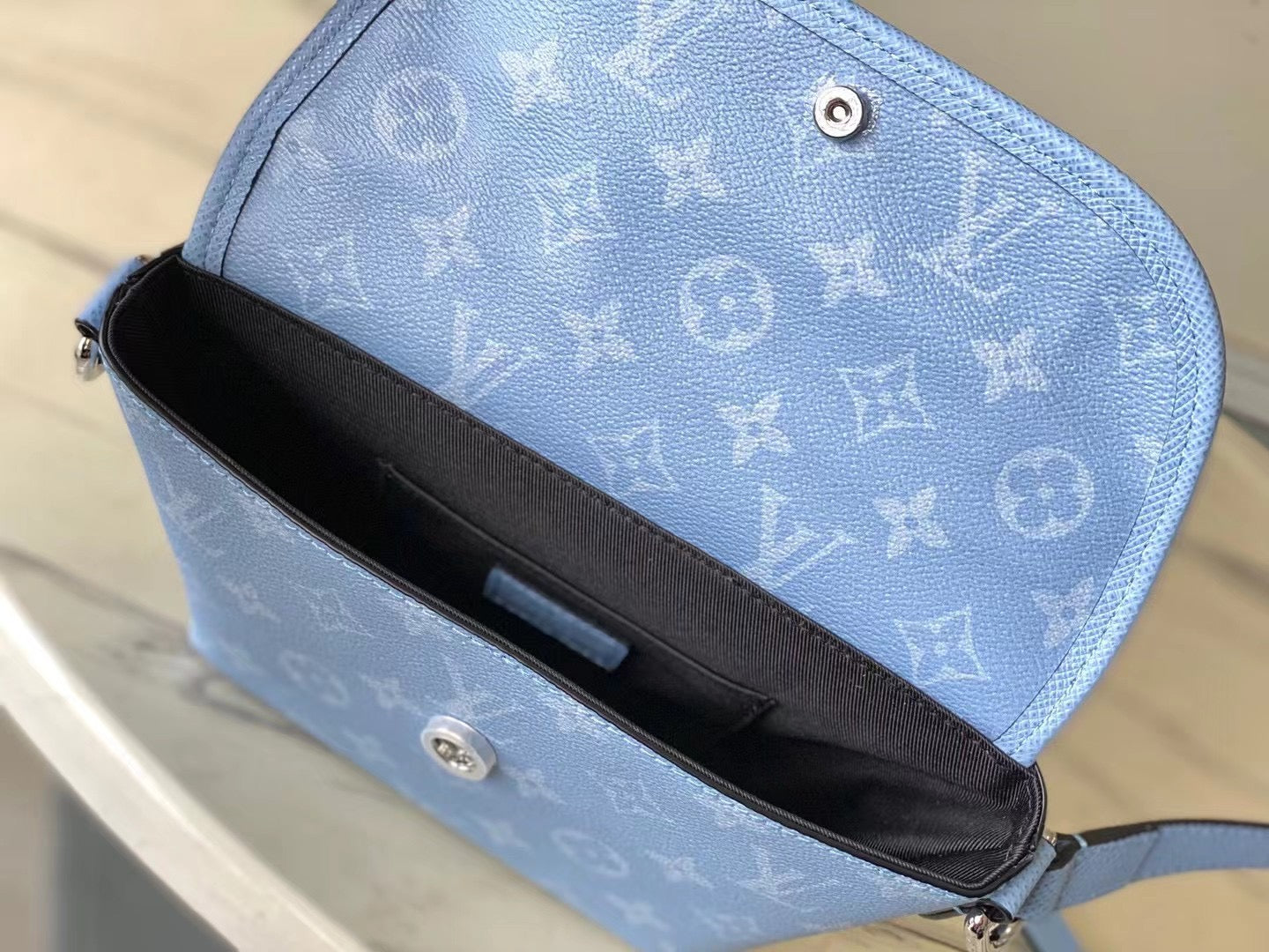 LuxluxHouse Best Quality Bags Louis Vuitton Women Men