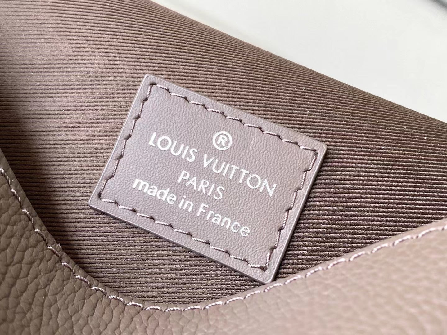 LuxluxHouse Best Quality Bags Louis Vuitton Women Men