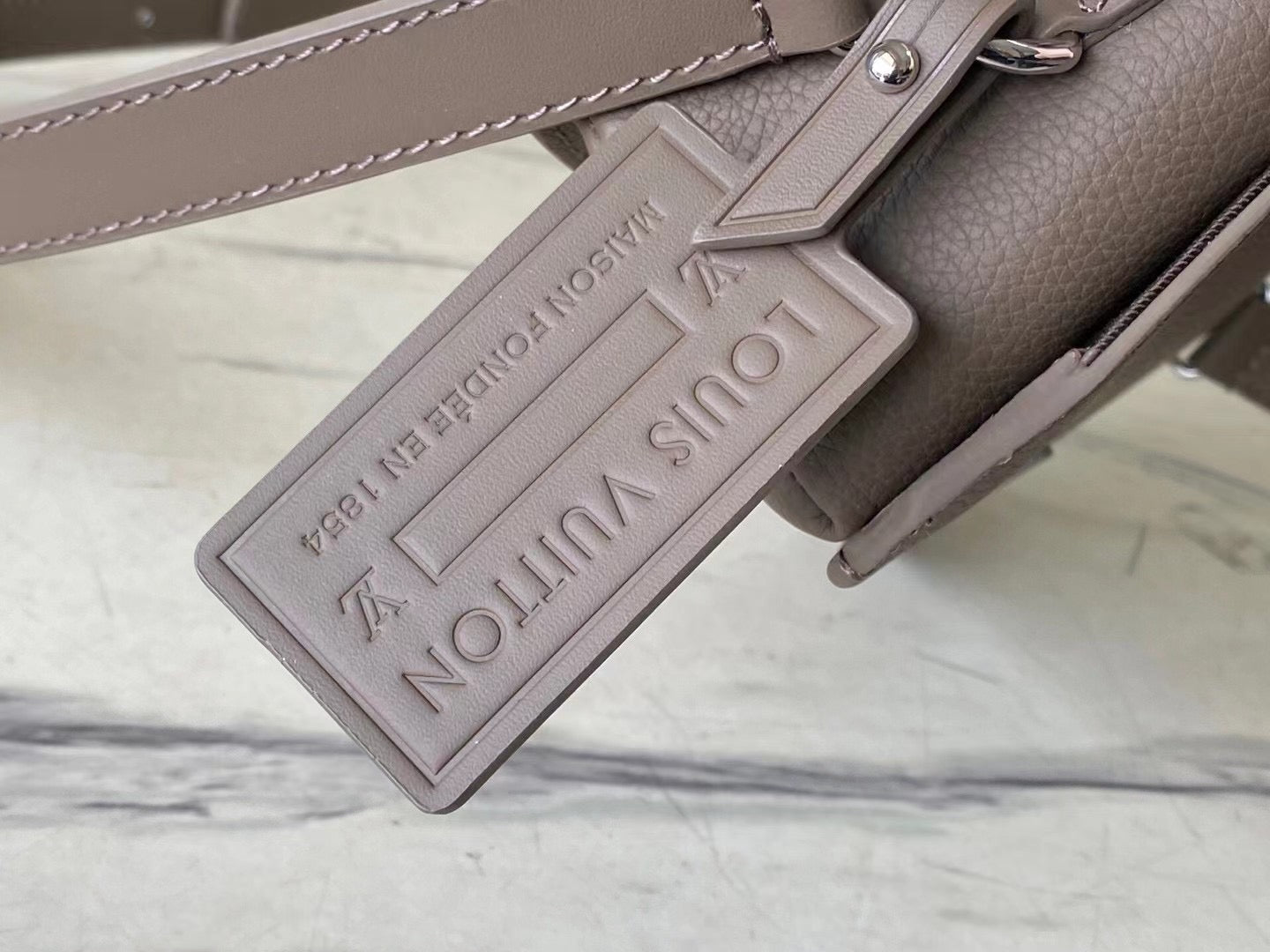 LuxluxHouse Best Quality Bags Louis Vuitton Women Men
