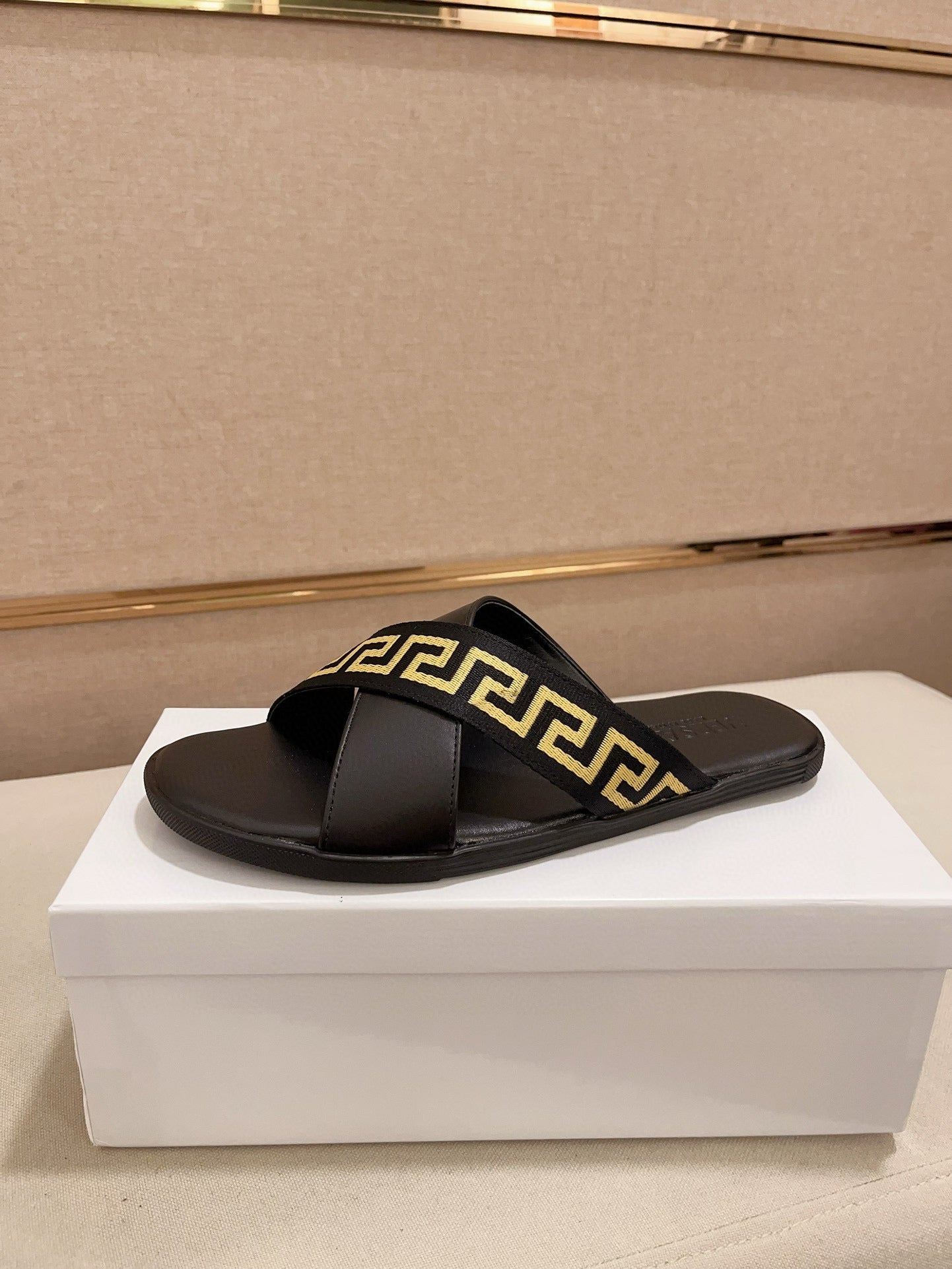 LuxluxHouse Best Quality Sandals Versace