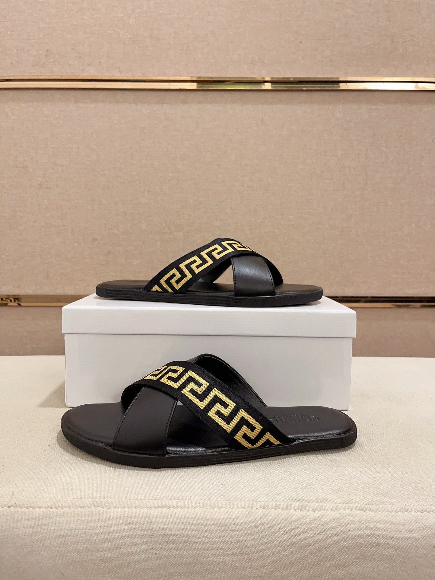 LuxluxHouse Best Quality Sandals Versace