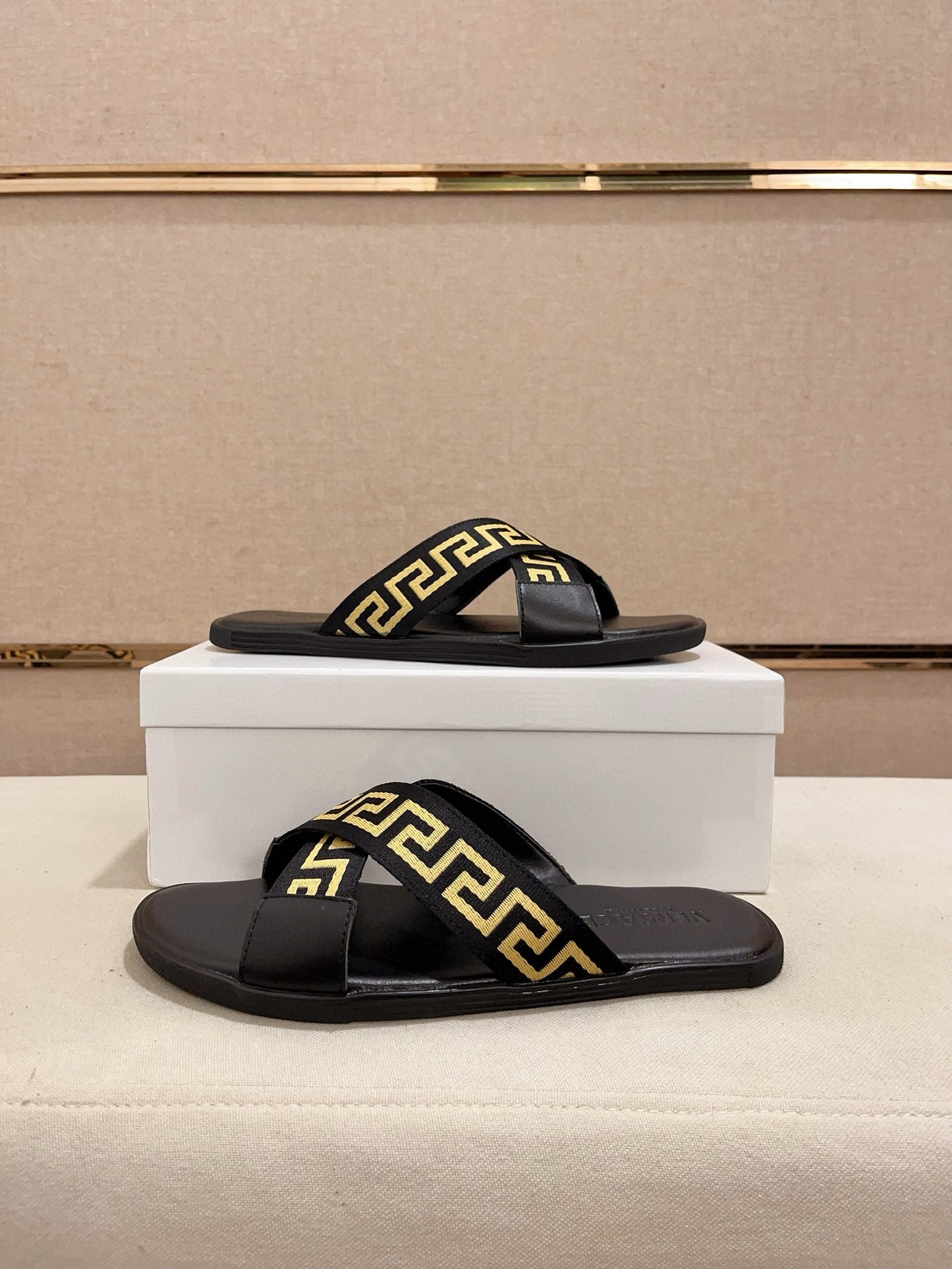 LuxluxHouse Best Quality Sandals Versace