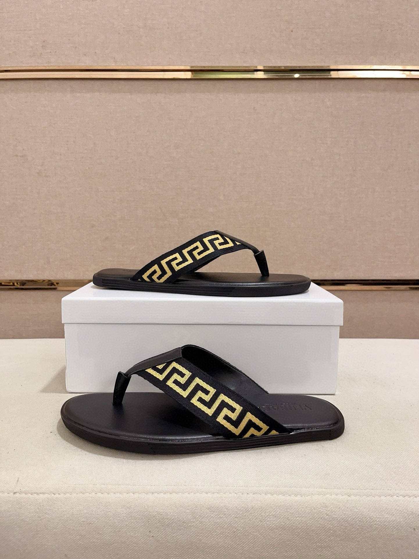 LuxluxHouse Best Quality Sandals Versace
