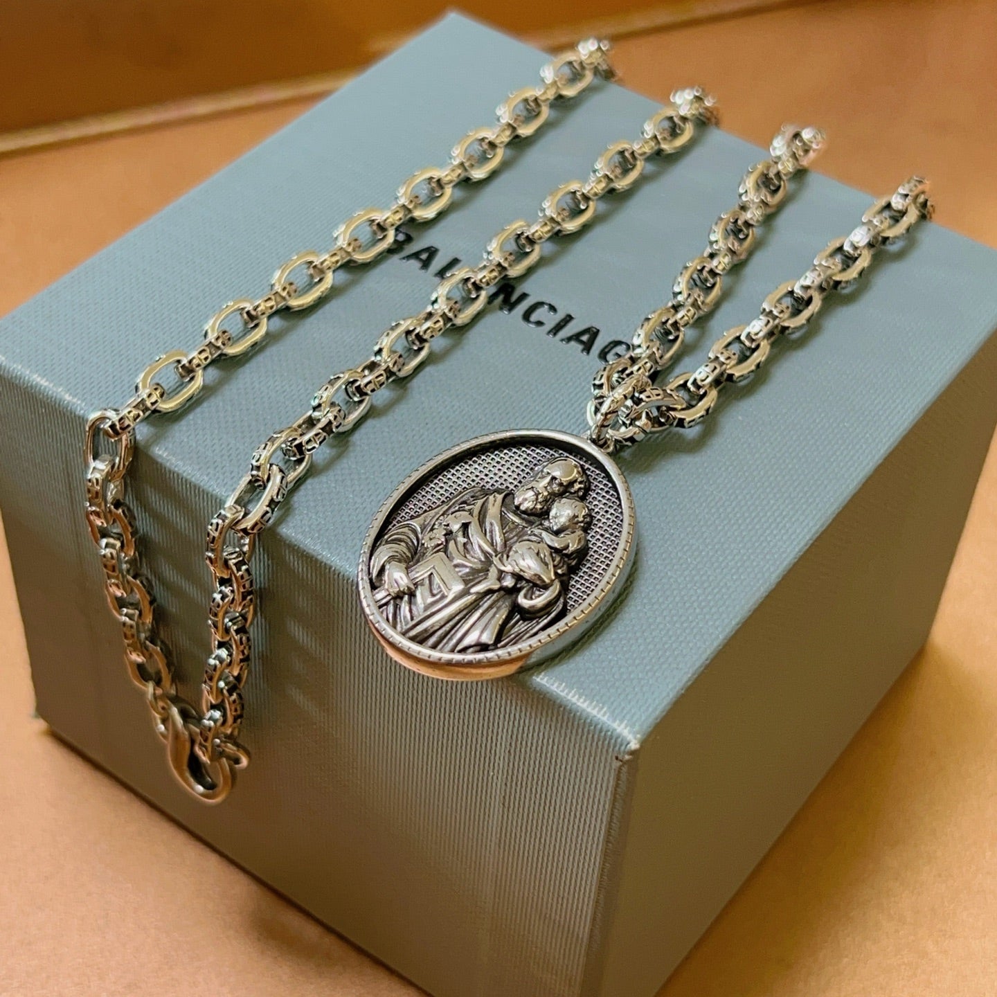 LuxluxHouse Best Quality Accessories Necklace Balenciaga