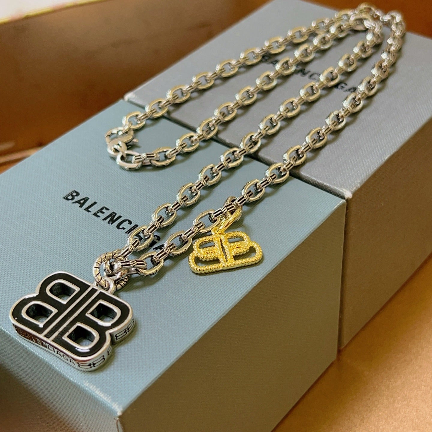 LuxluxHouse Best Quality Accessories Necklace Balenciaga
