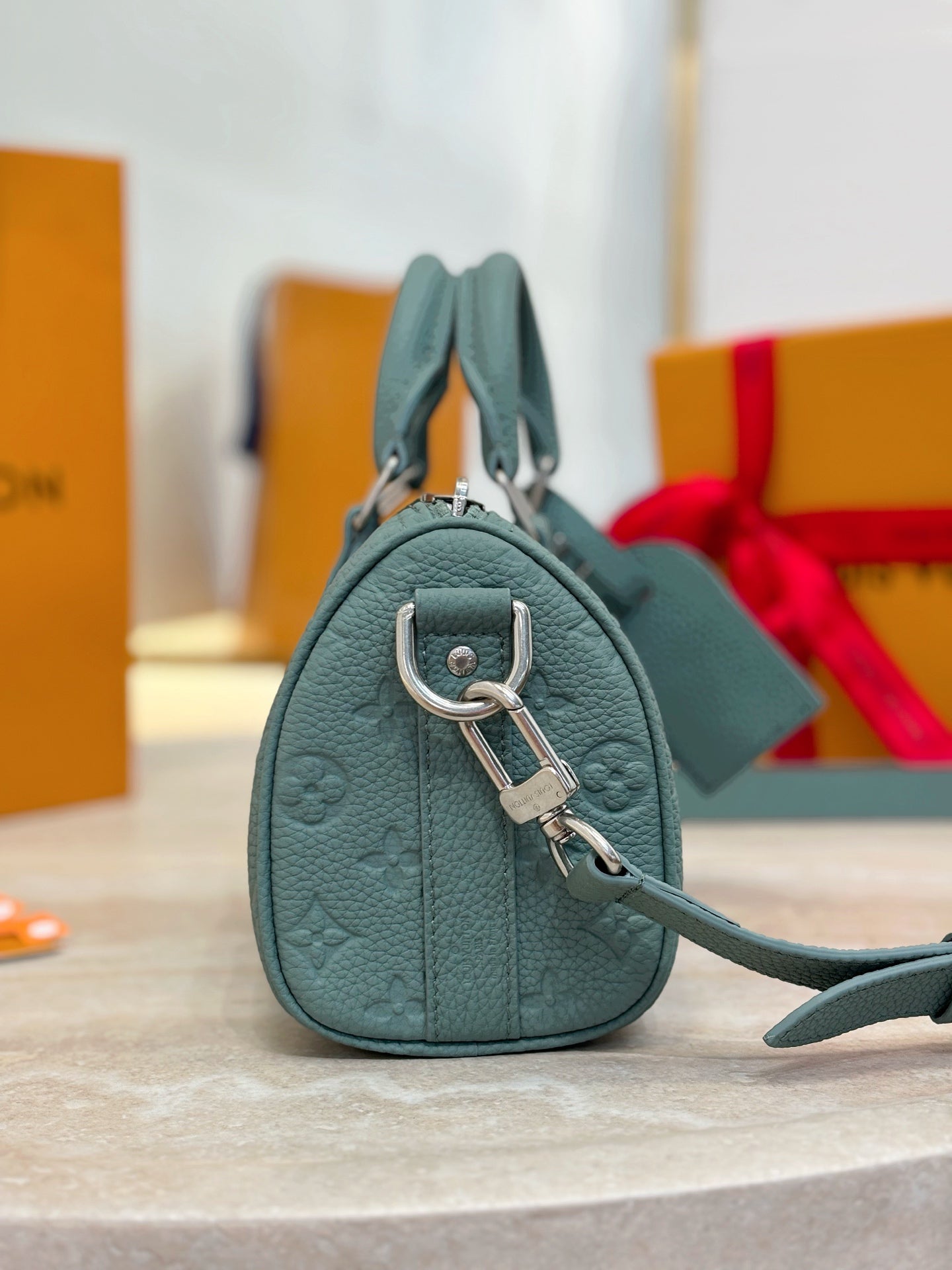 LuxluxHouse Best Quality Bags Louis Vuitton Men