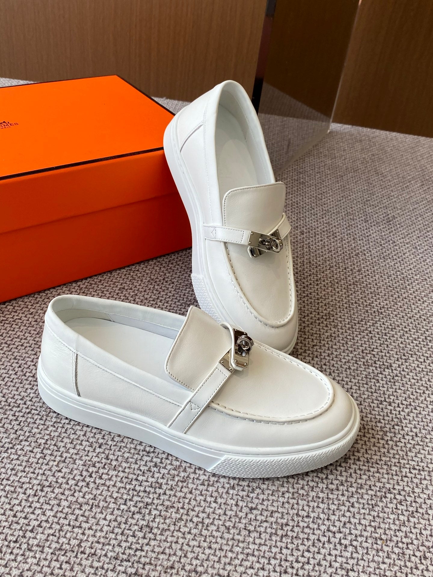 LuxluxHouse Best Quality Women Shoes Hermes