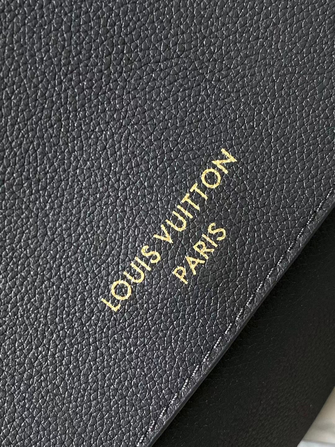 LuxluxHouse Best Quality Bags Louis Vuitton Women Men