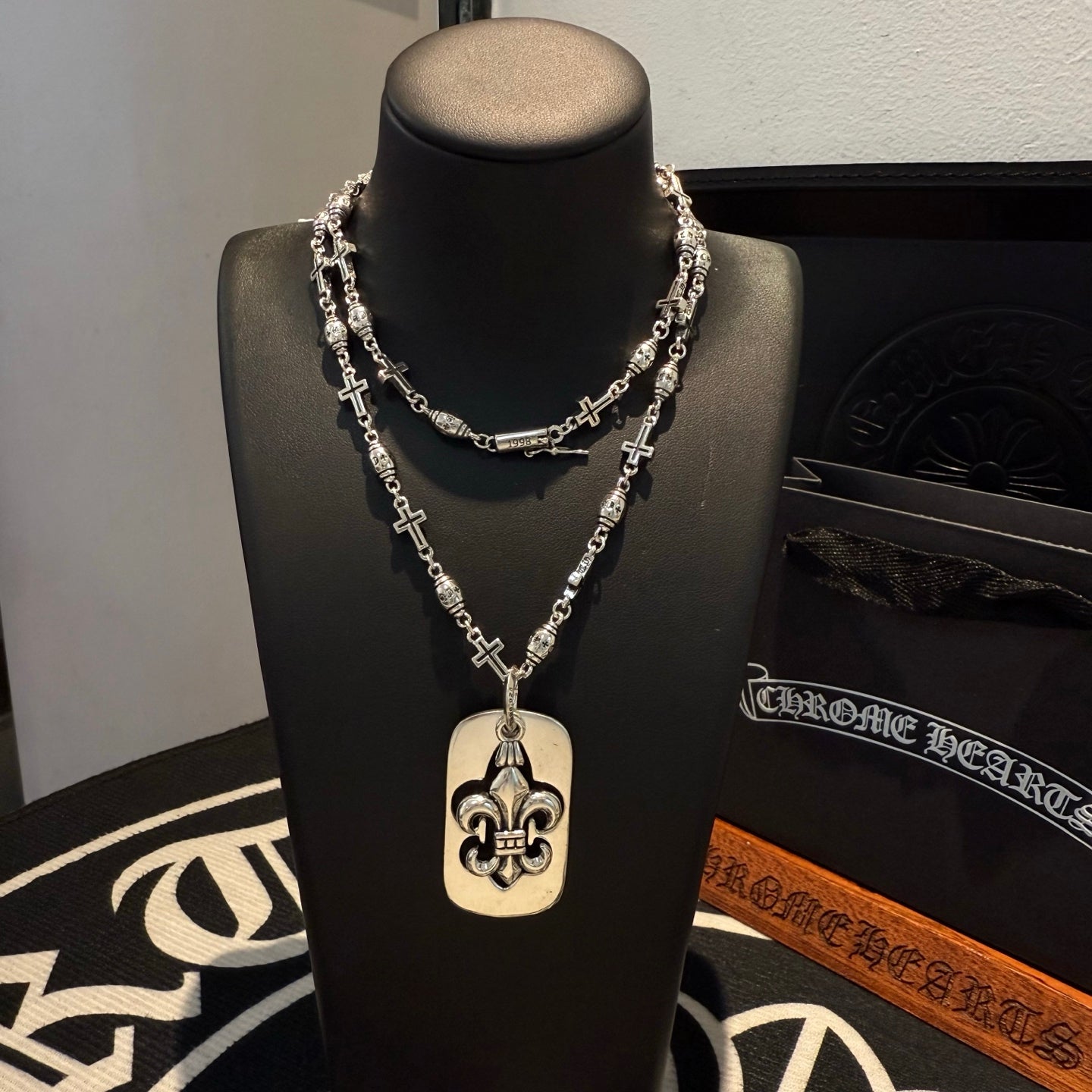 LuxluxHouse Best Quality Accessories Necklace Chrome Hearts