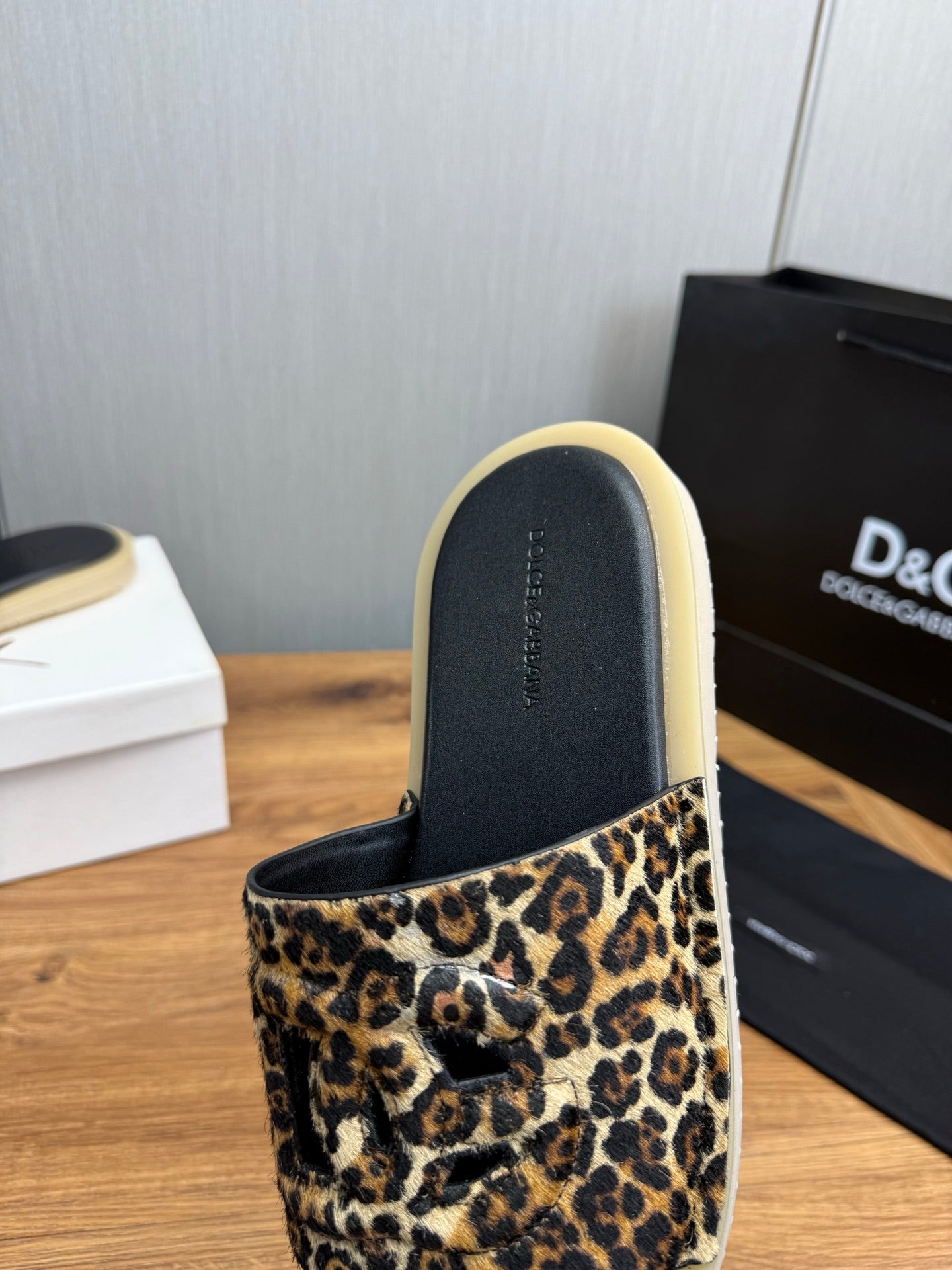 LuxluxHouse Best Quality Sandals Dolce & Gabbana