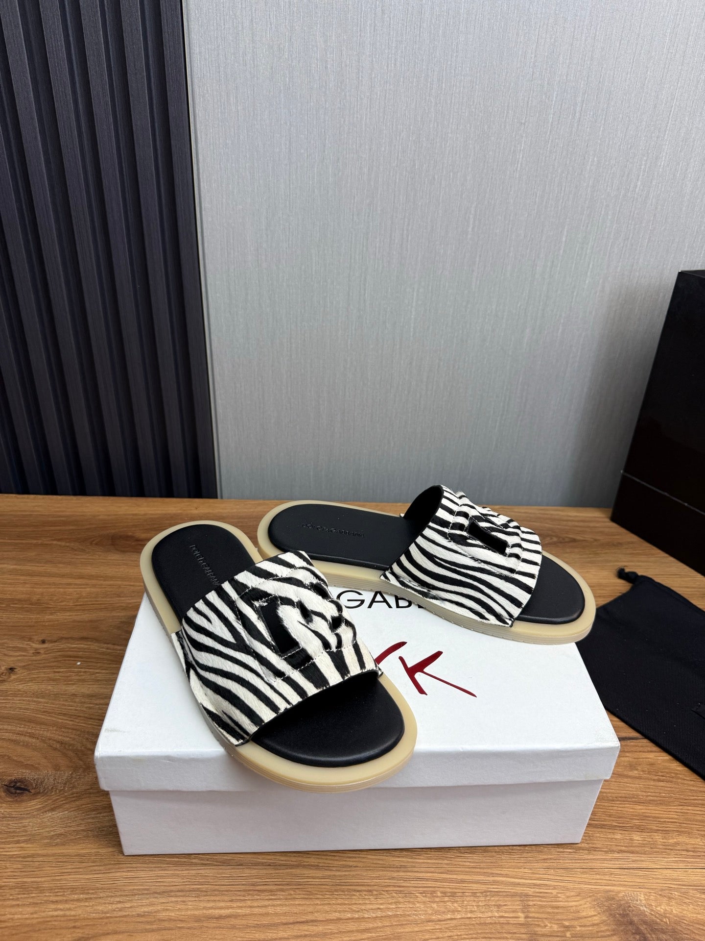 LuxluxHouse Best Quality Sandals Dolce & Gabbana