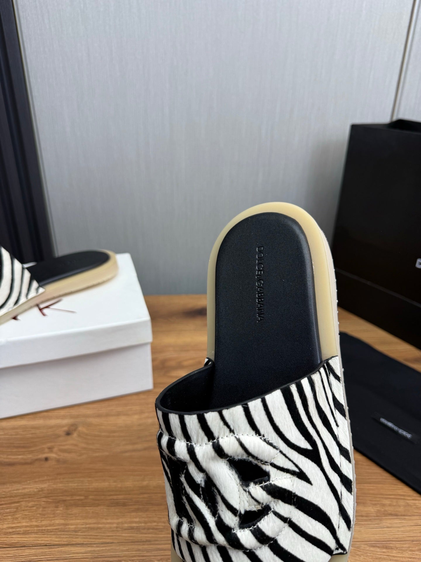 LuxluxHouse Best Quality Sandals Dolce & Gabbana