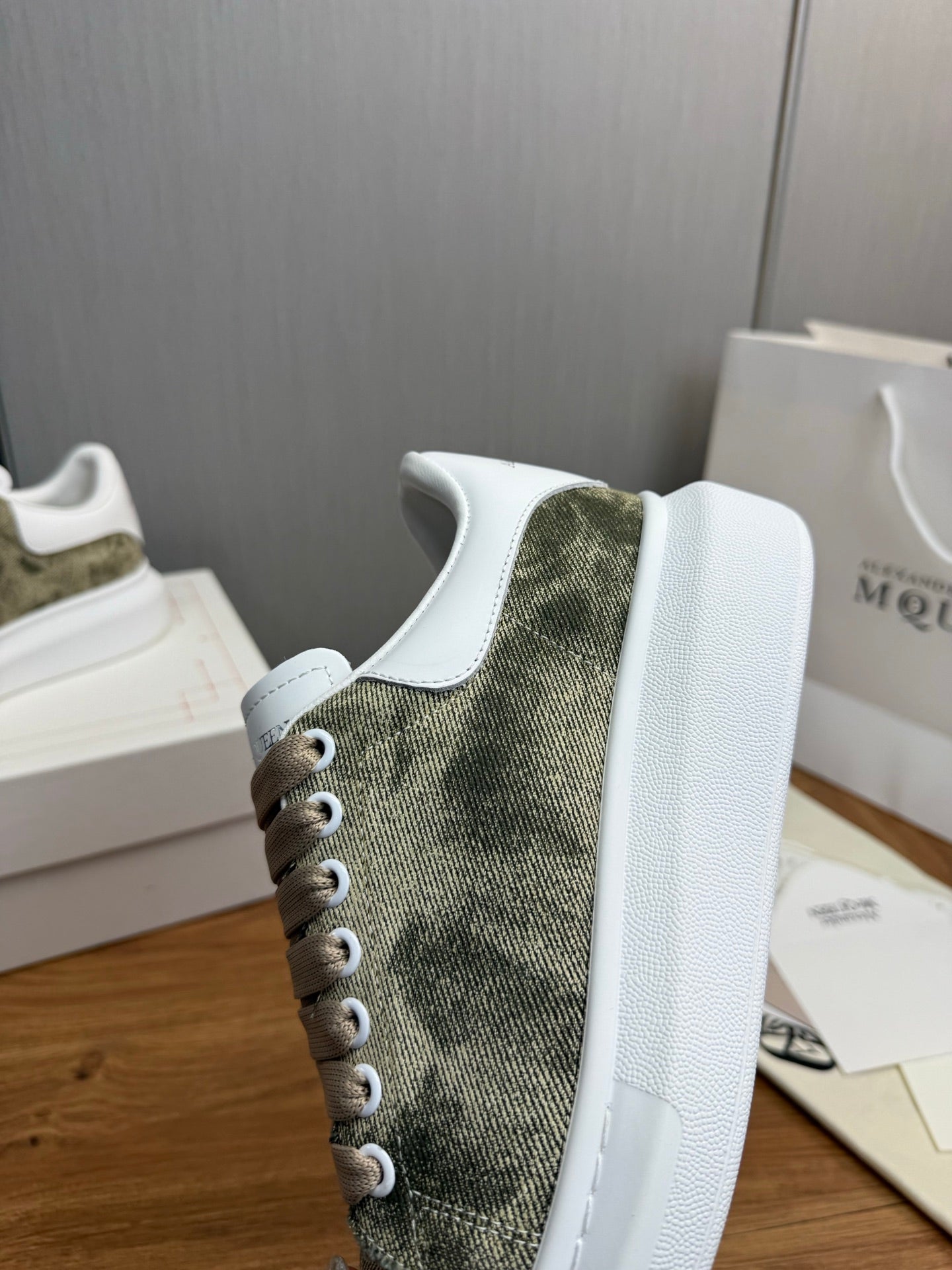 LuxluxHouse Best Quality Shoes Alexander McQueen