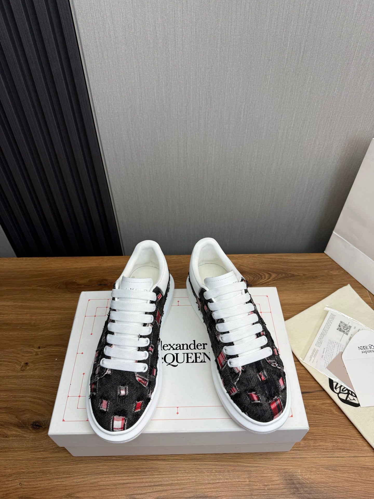 LuxluxHouse Best Quality Shoes Alexander McQueen