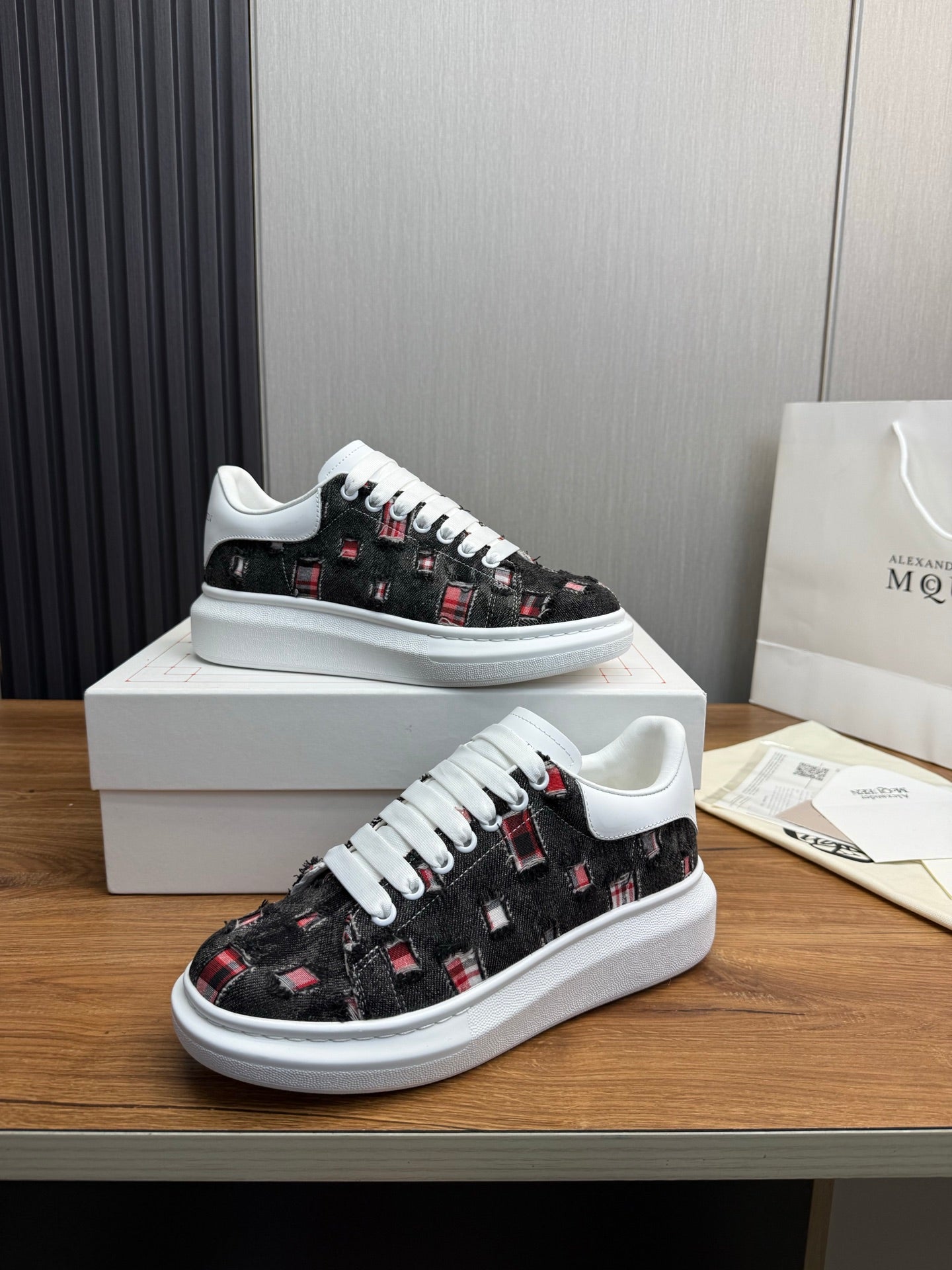 LuxluxHouse Best Quality Shoes Alexander McQueen