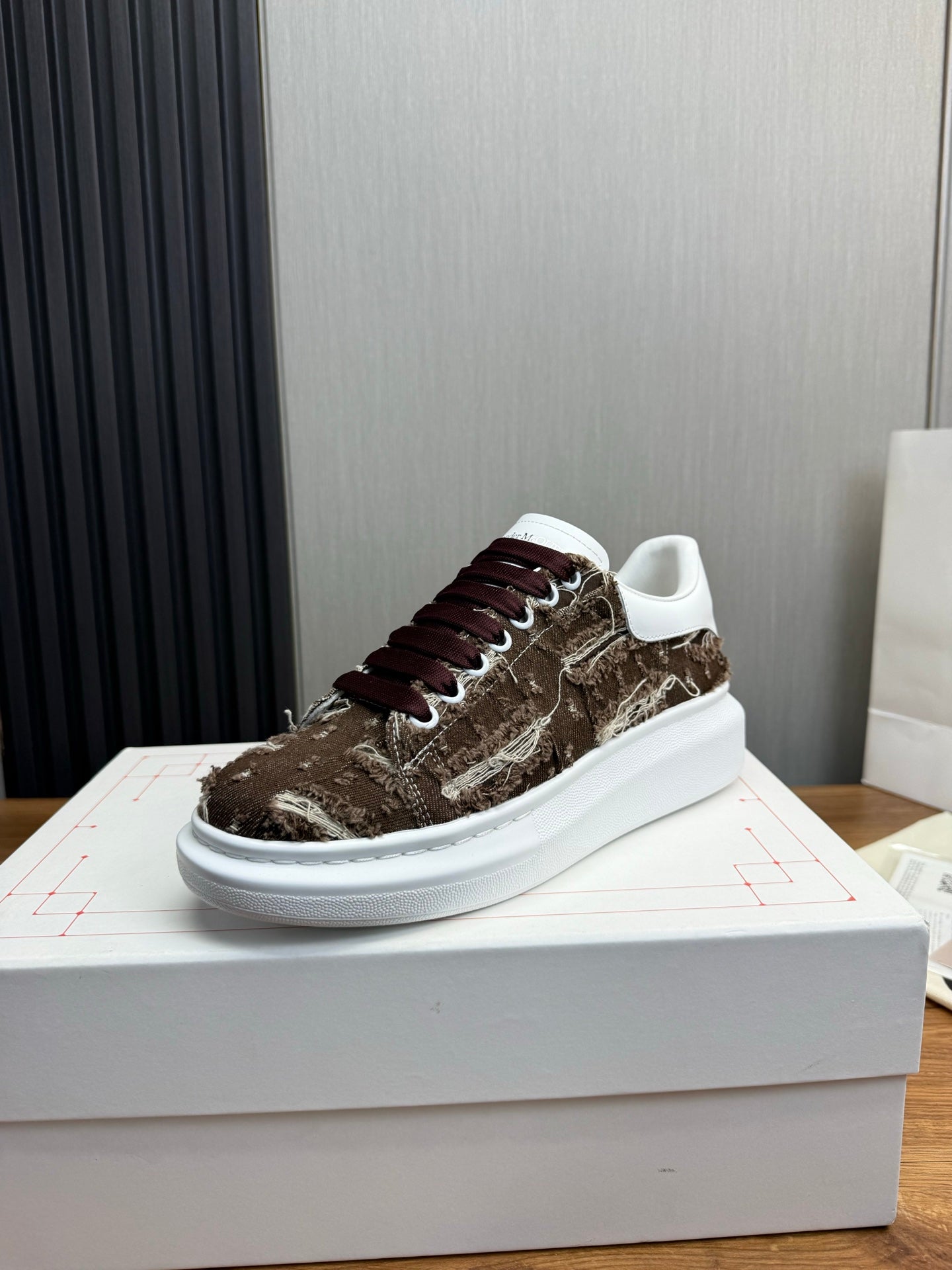 LuxluxHouse Best Quality Shoes Alexander McQueen