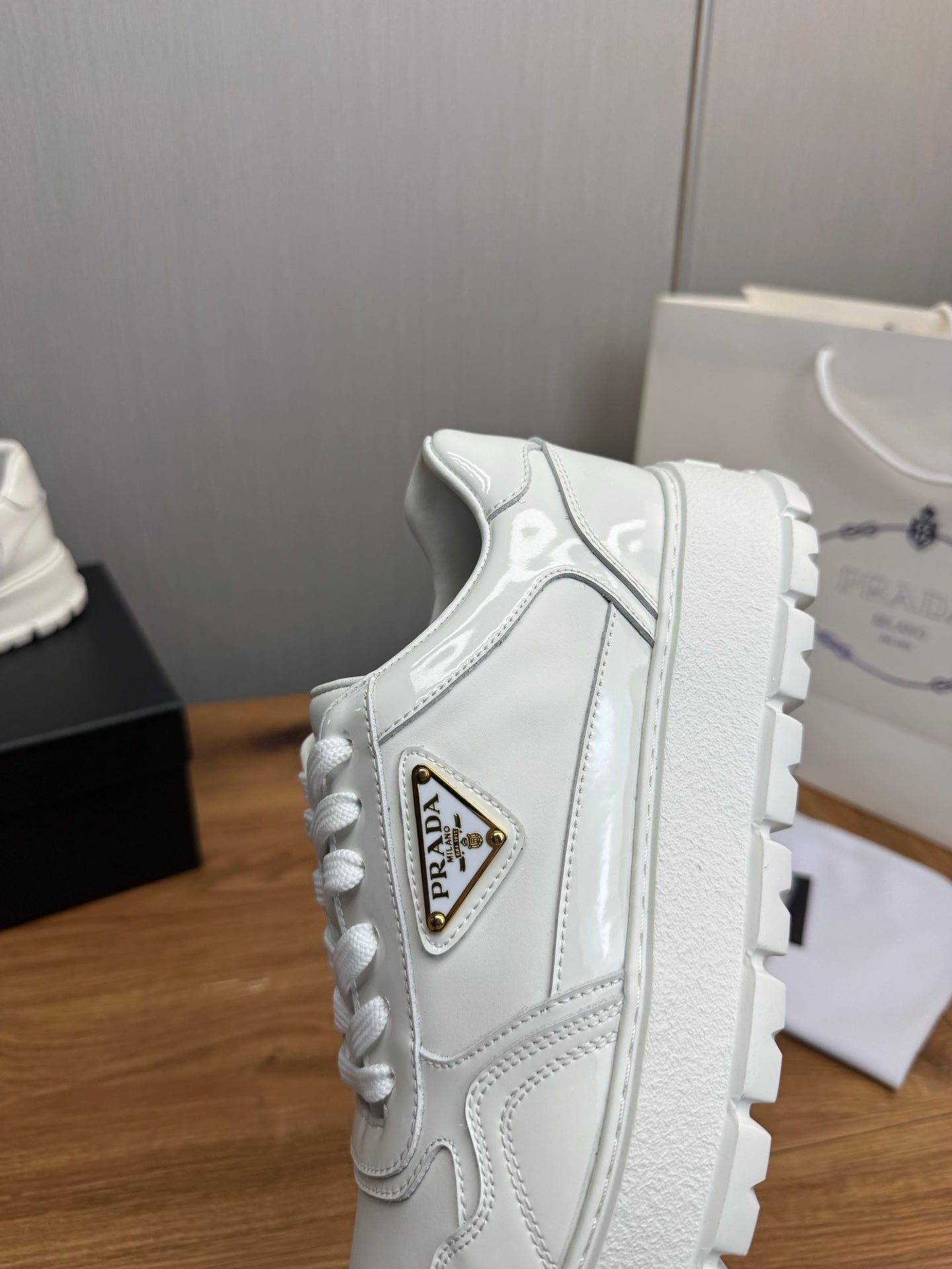LuxluxHouse Best Quality Shoes Prada