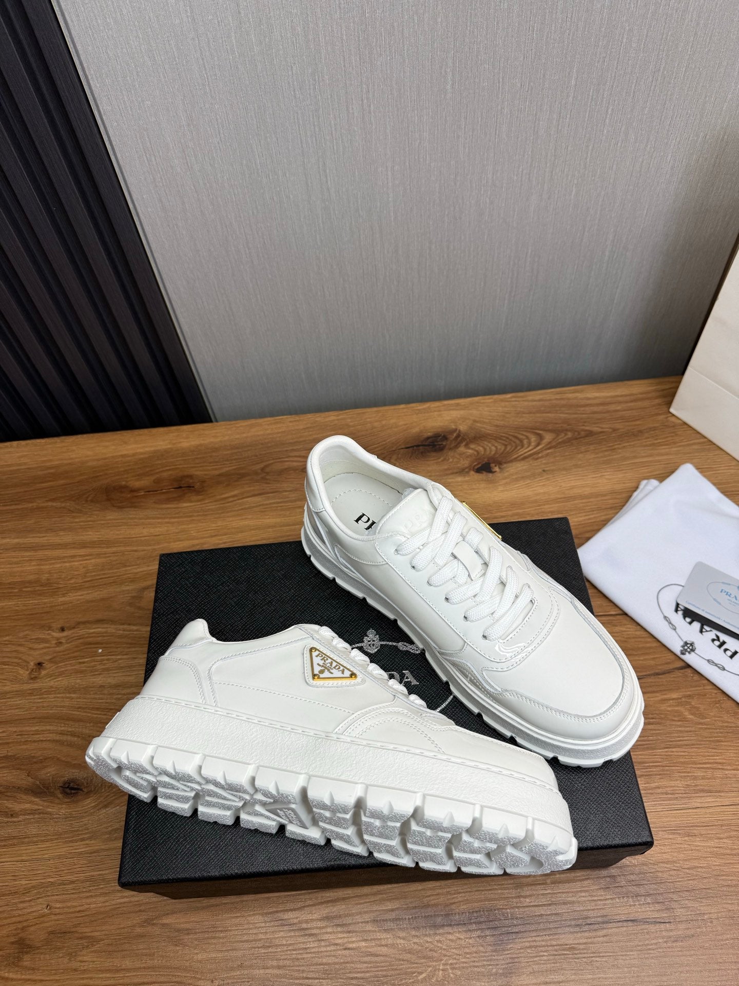 LuxluxHouse Best Quality Shoes Prada