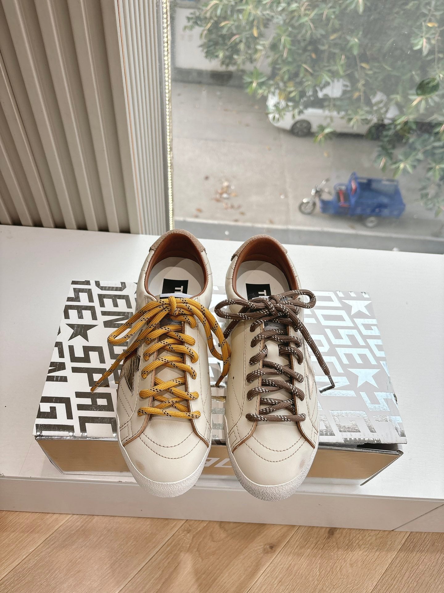 LuxluxHouse Best Quality Shoes Golden Goose