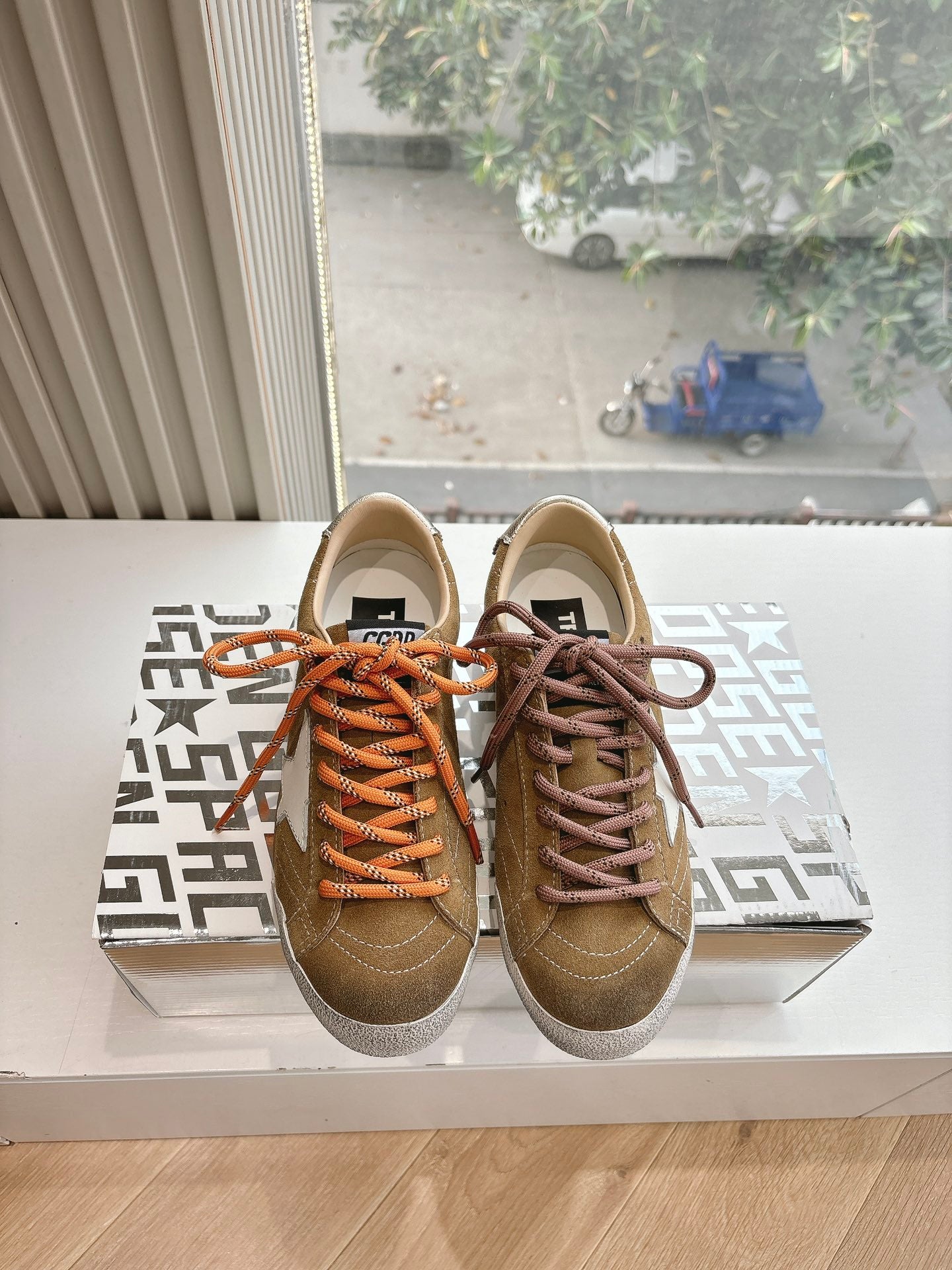 LuxluxHouse Best Quality Shoes Golden Goose