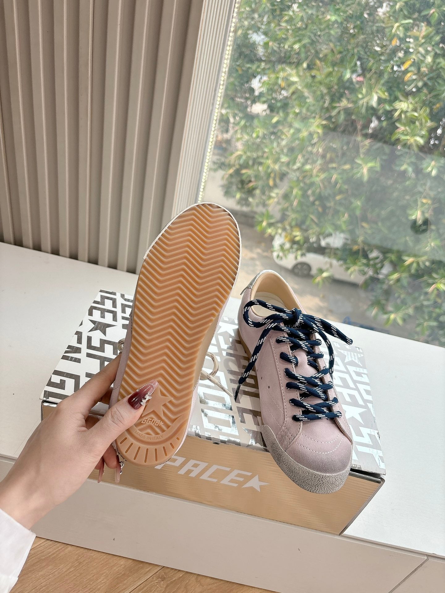 LuxluxHouse Best Quality Shoes Golden Goose