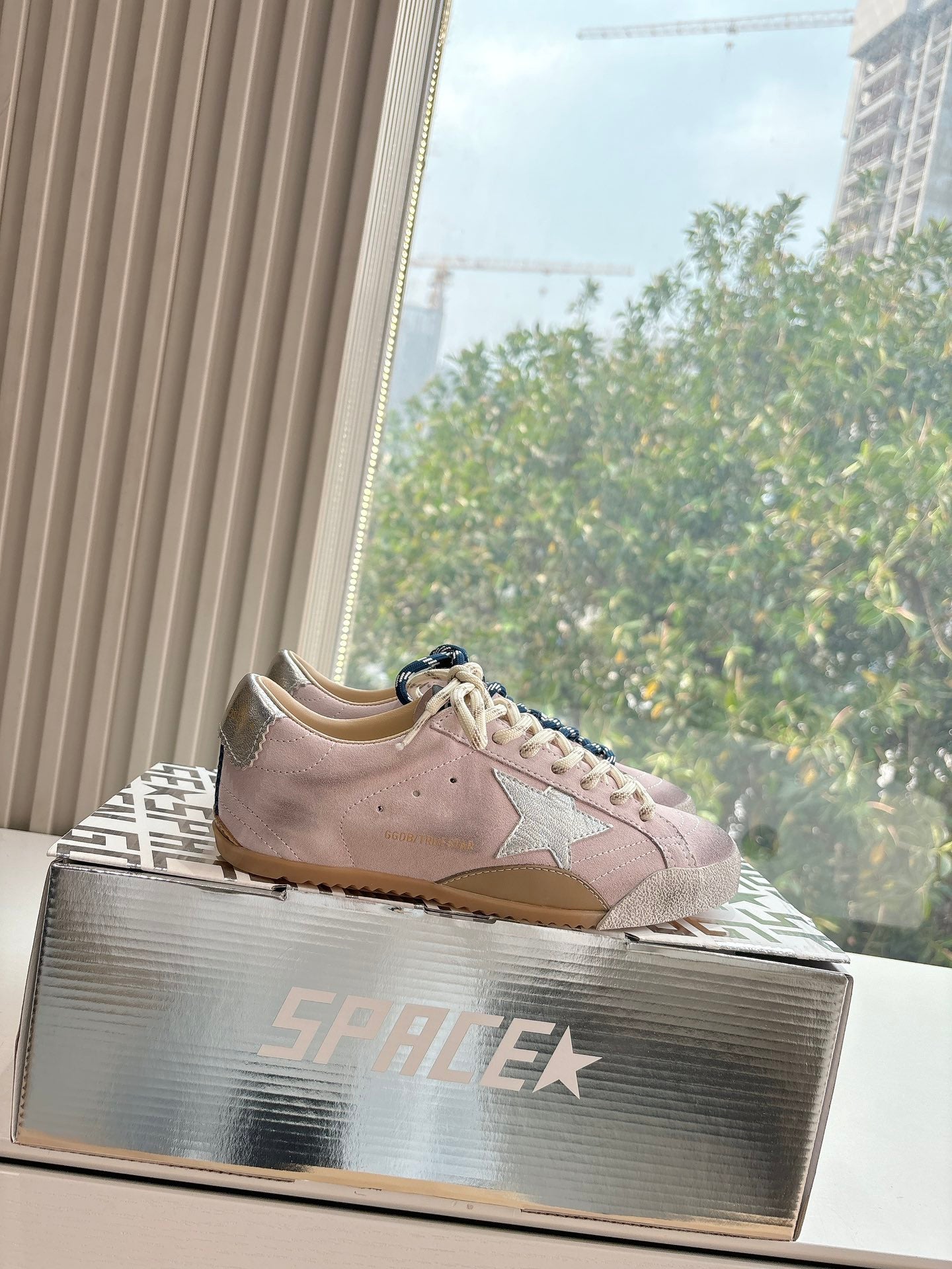 LuxluxHouse Best Quality Shoes Golden Goose