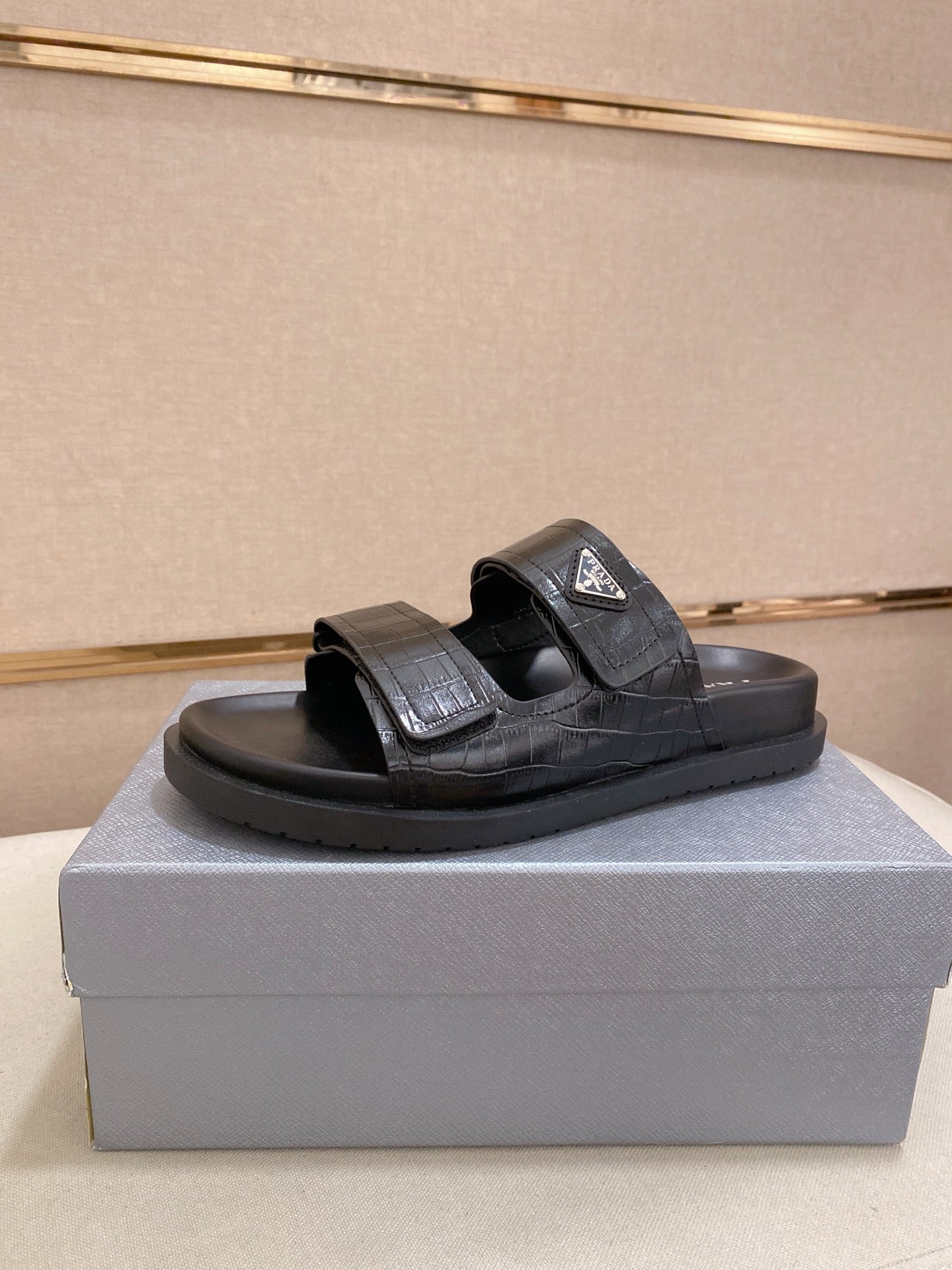 LuxluxHouse Best Quality Sandals Prada