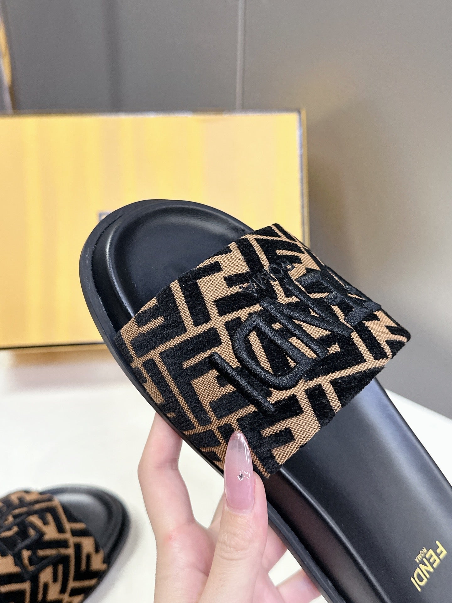 LuxluxHouse Best Quality Fendi Women Shoes
