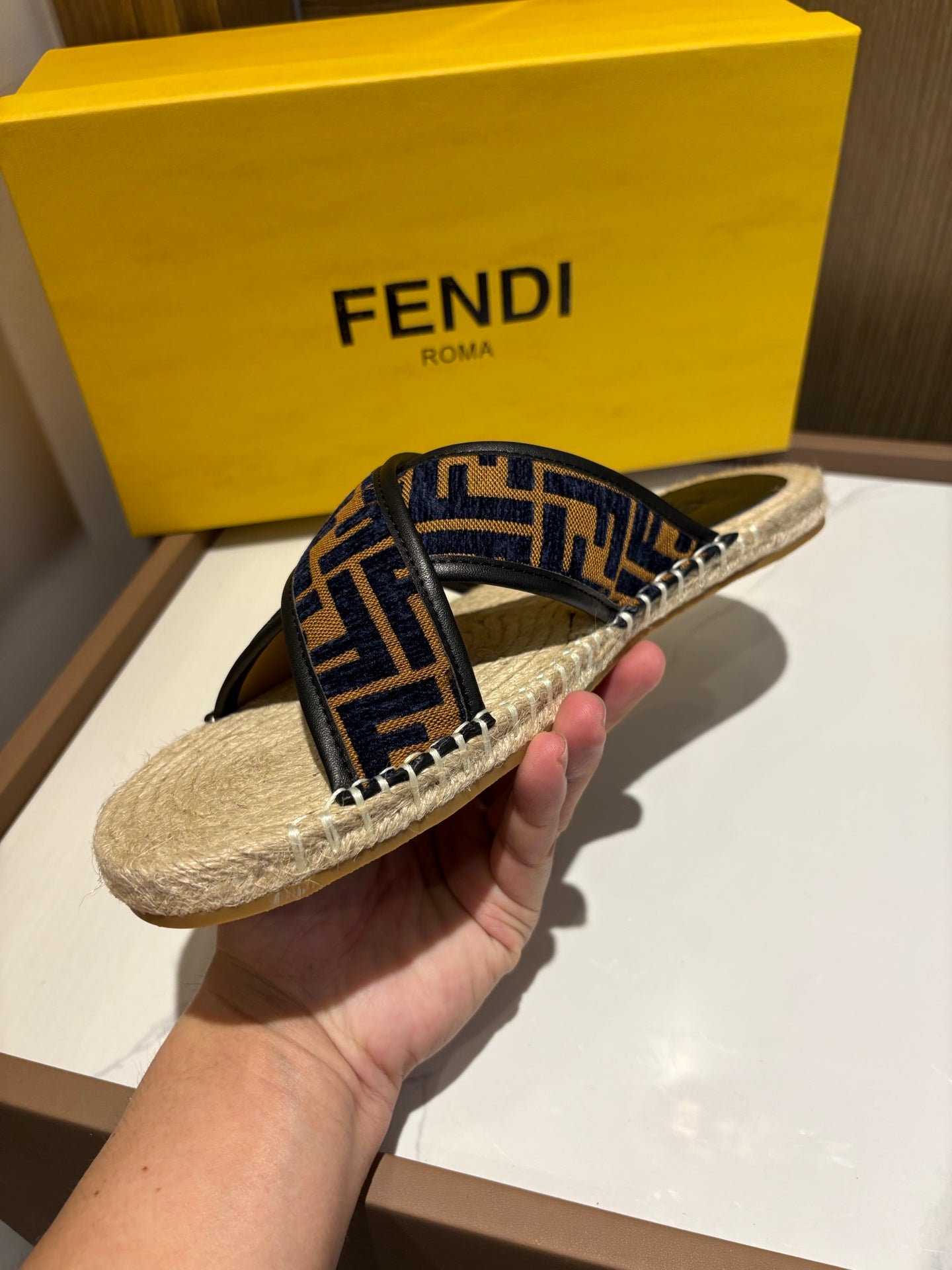 LuxluxHouse Best Quality Sandals Fendi