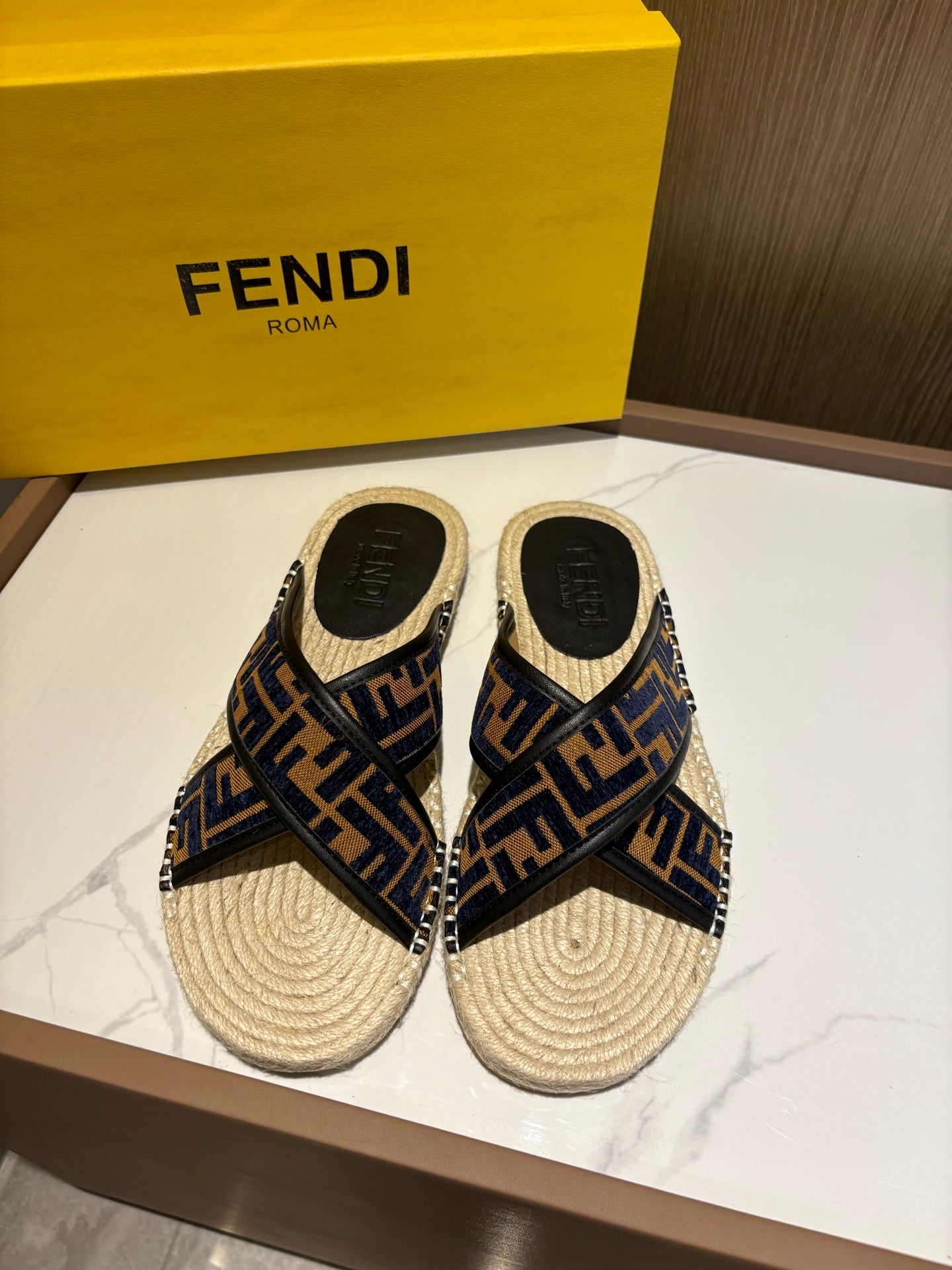 LuxluxHouse Best Quality Sandals Fendi