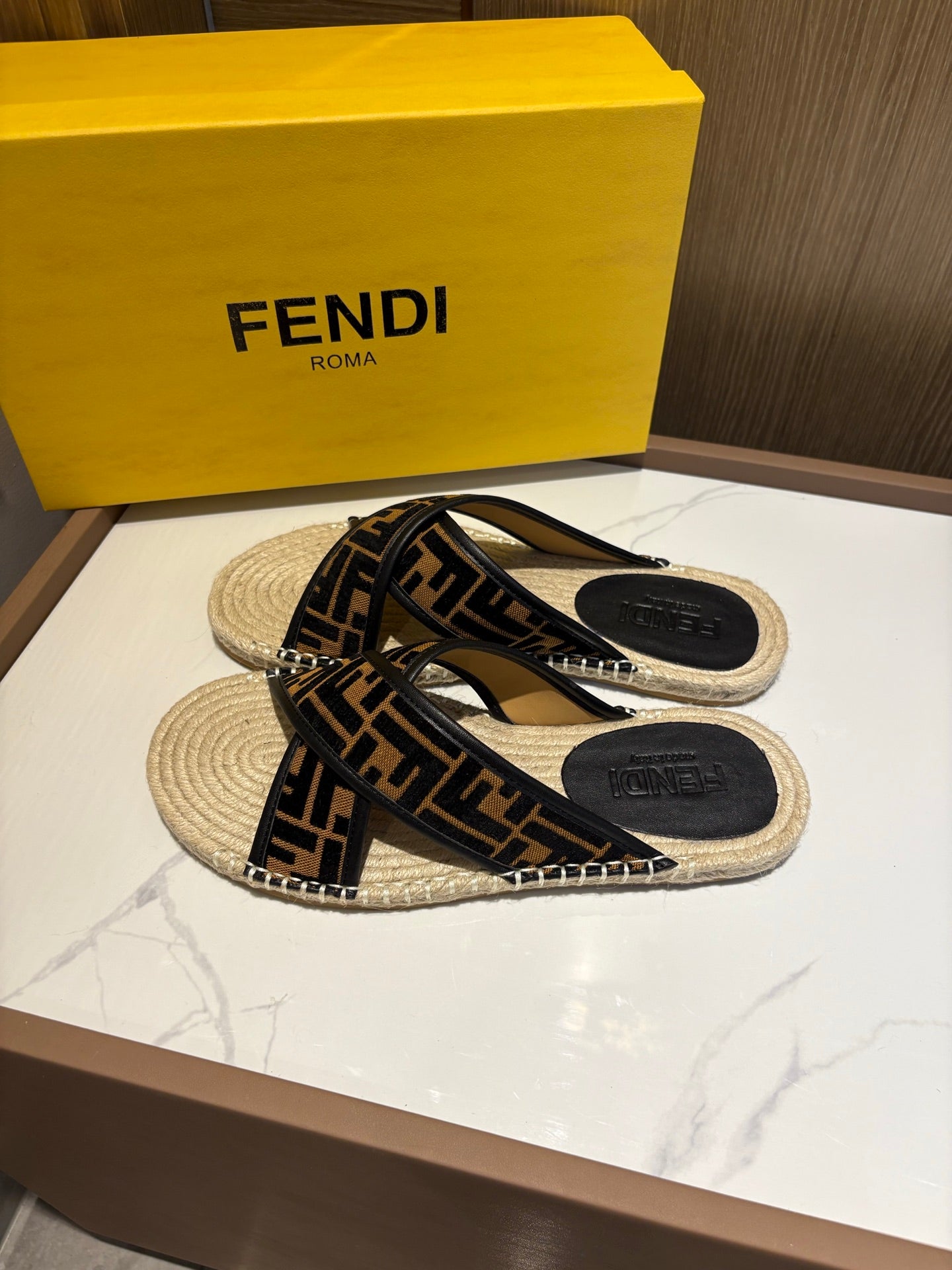 LuxluxHouse Best Quality Sandals Fendi