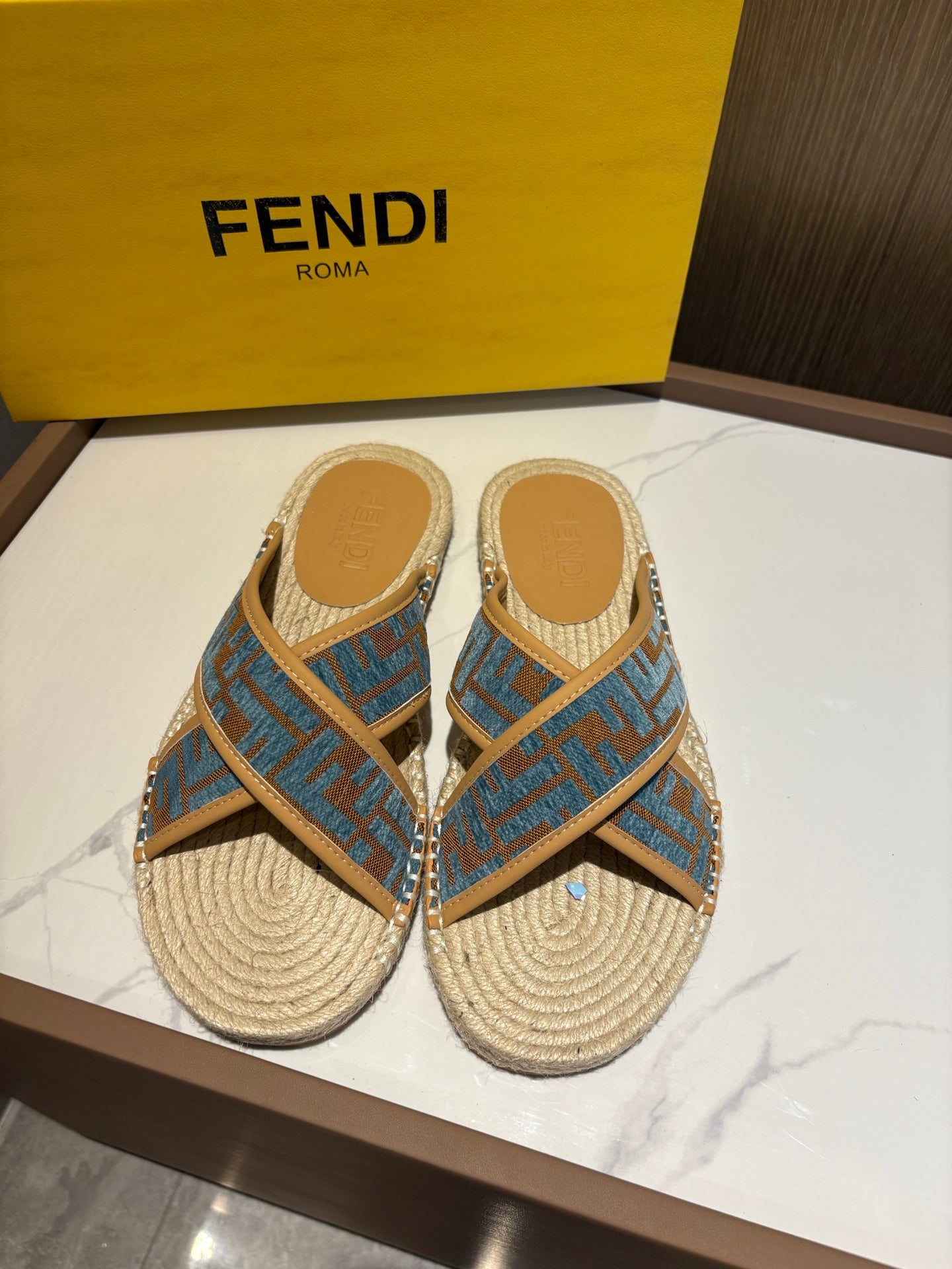 LuxluxHouse Best Quality Sandals Fendi