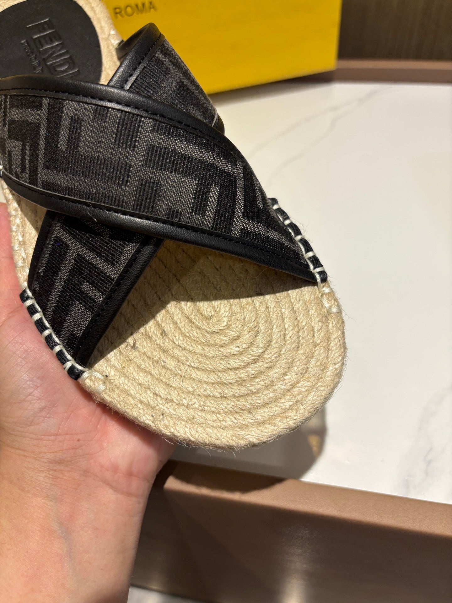 LuxluxHouse Best Quality Sandals Fendi