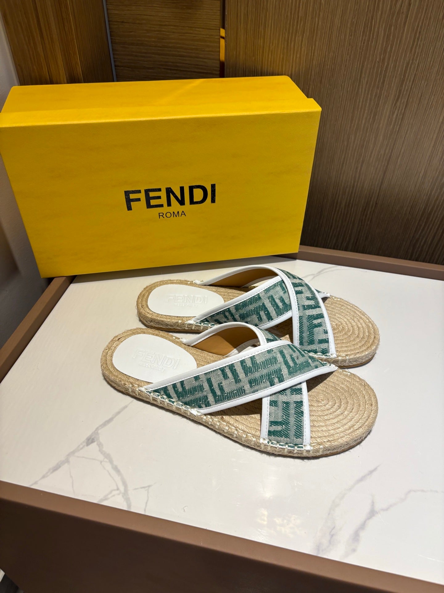 LuxluxHouse Best Quality Sandals Fendi