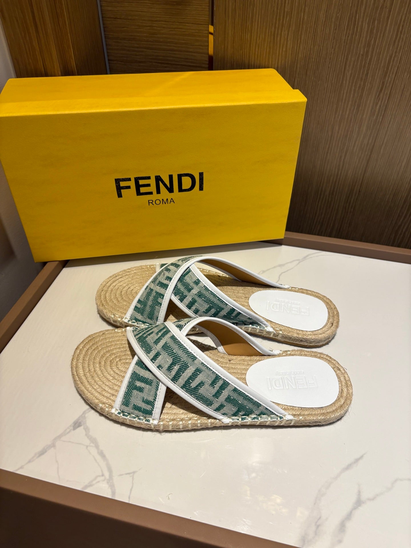 LuxluxHouse Best Quality Sandals Fendi
