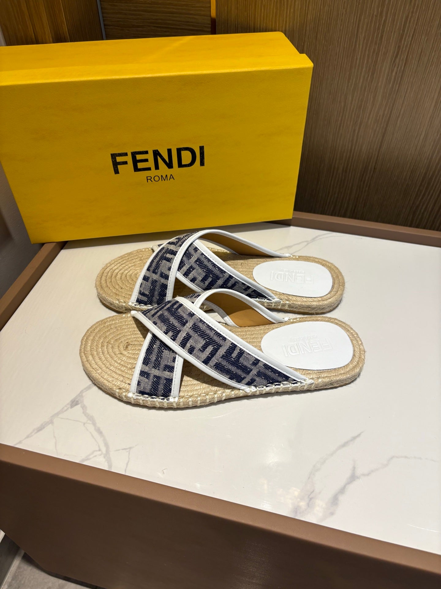 LuxluxHouse Best Quality Sandals Fendi