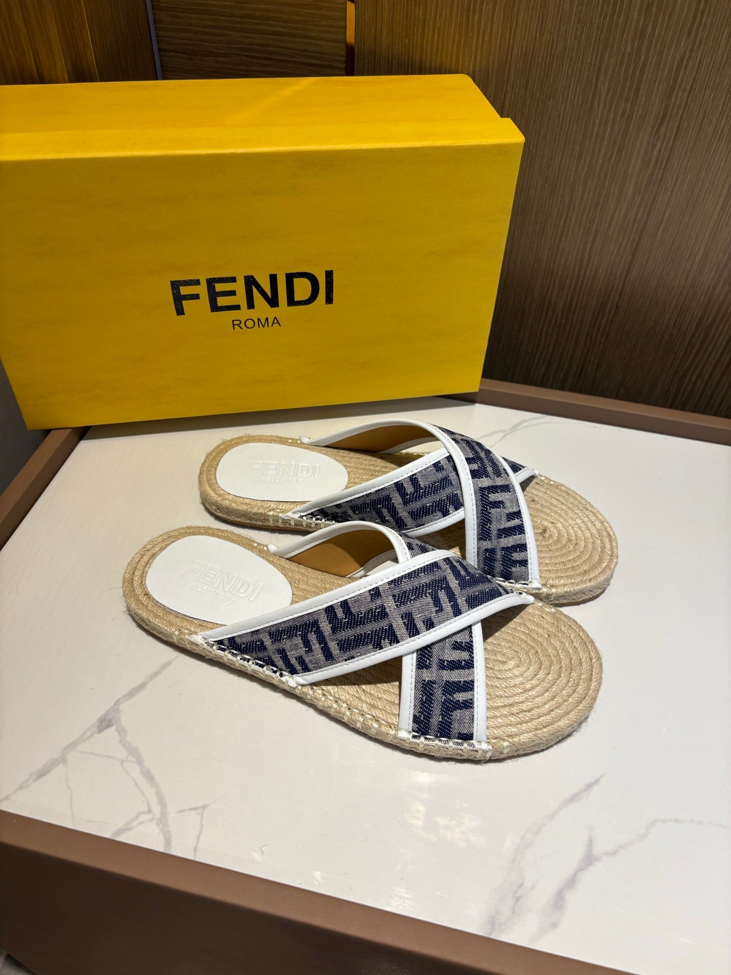 LuxluxHouse Best Quality Sandals Fendi
