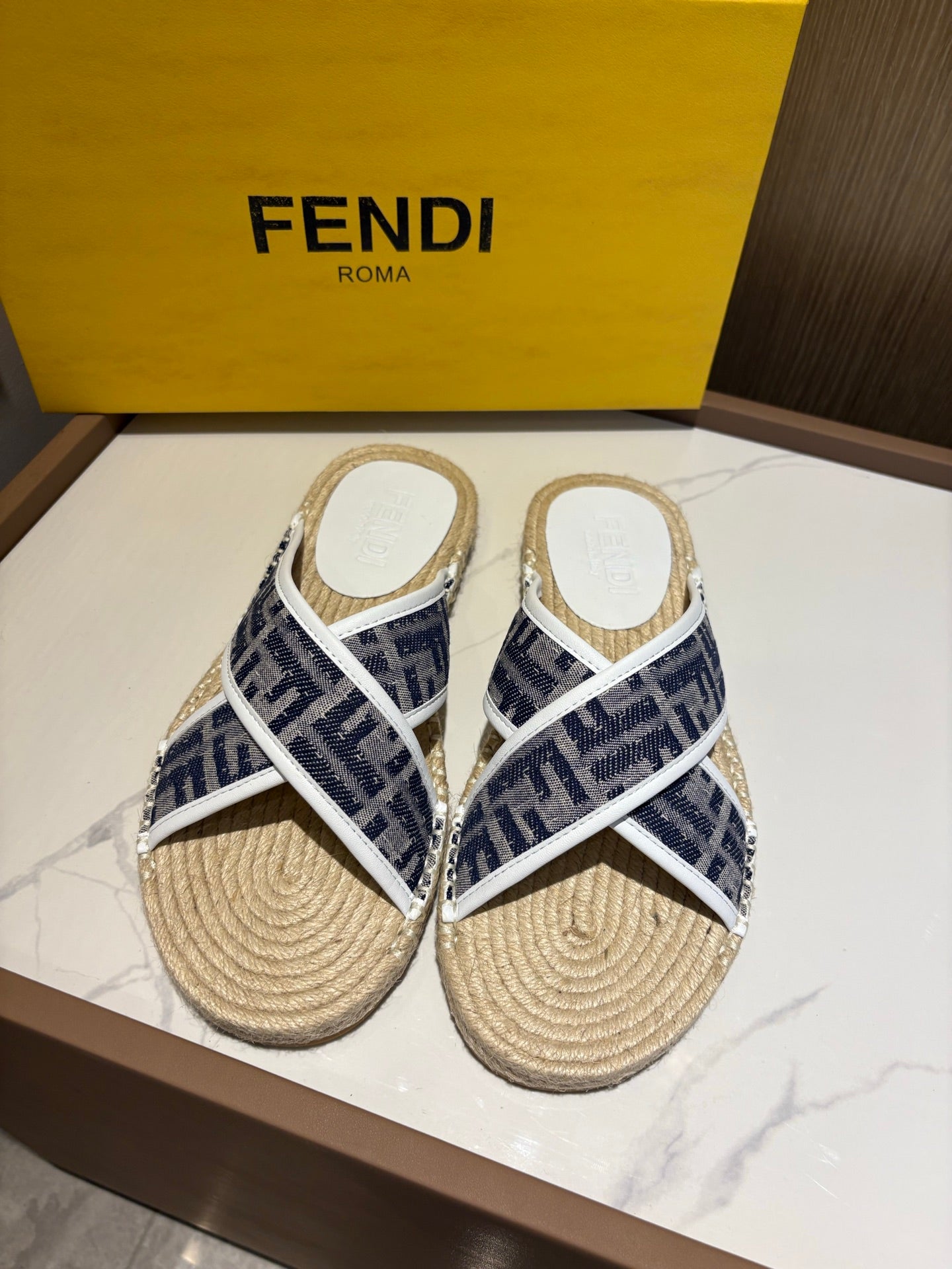 LuxluxHouse Best Quality Sandals Fendi