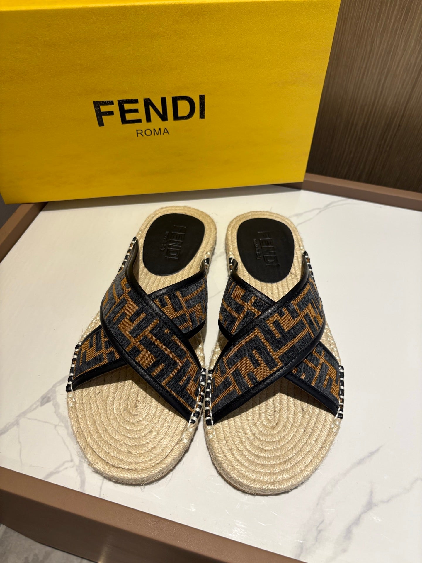 LuxluxHouse Best Quality Sandals Fendi