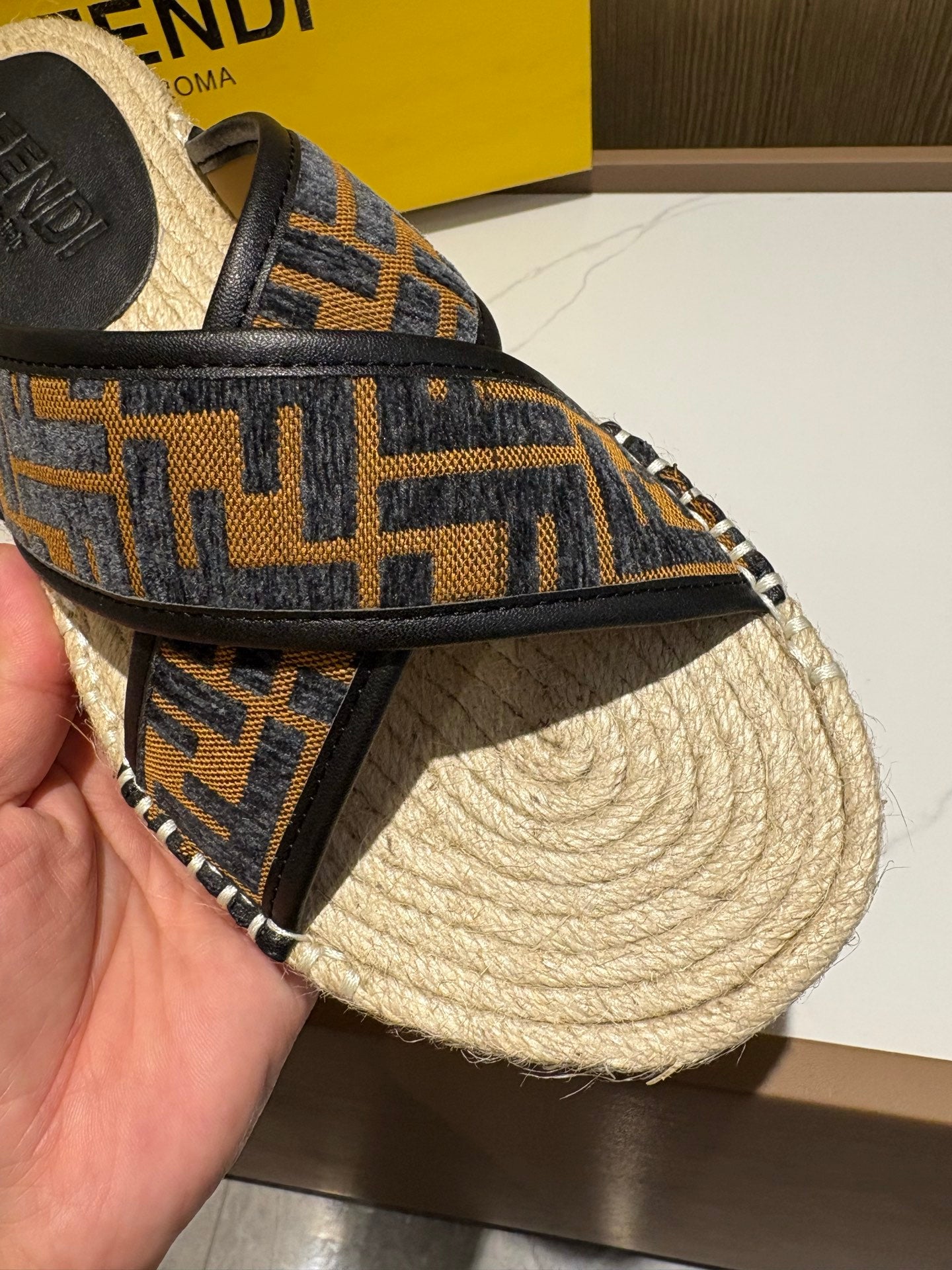 LuxluxHouse Best Quality Sandals Fendi