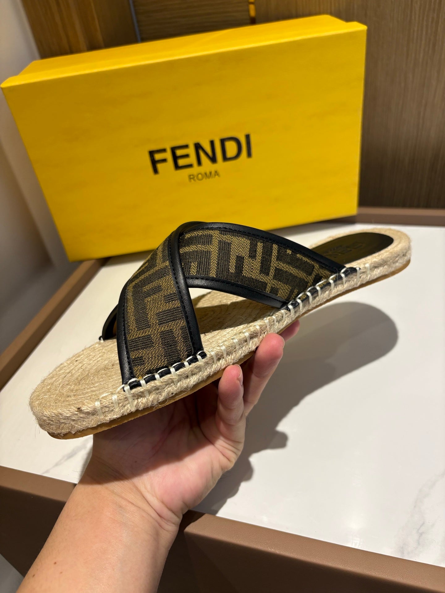 LuxluxHouse Best Quality Sandals Fendi
