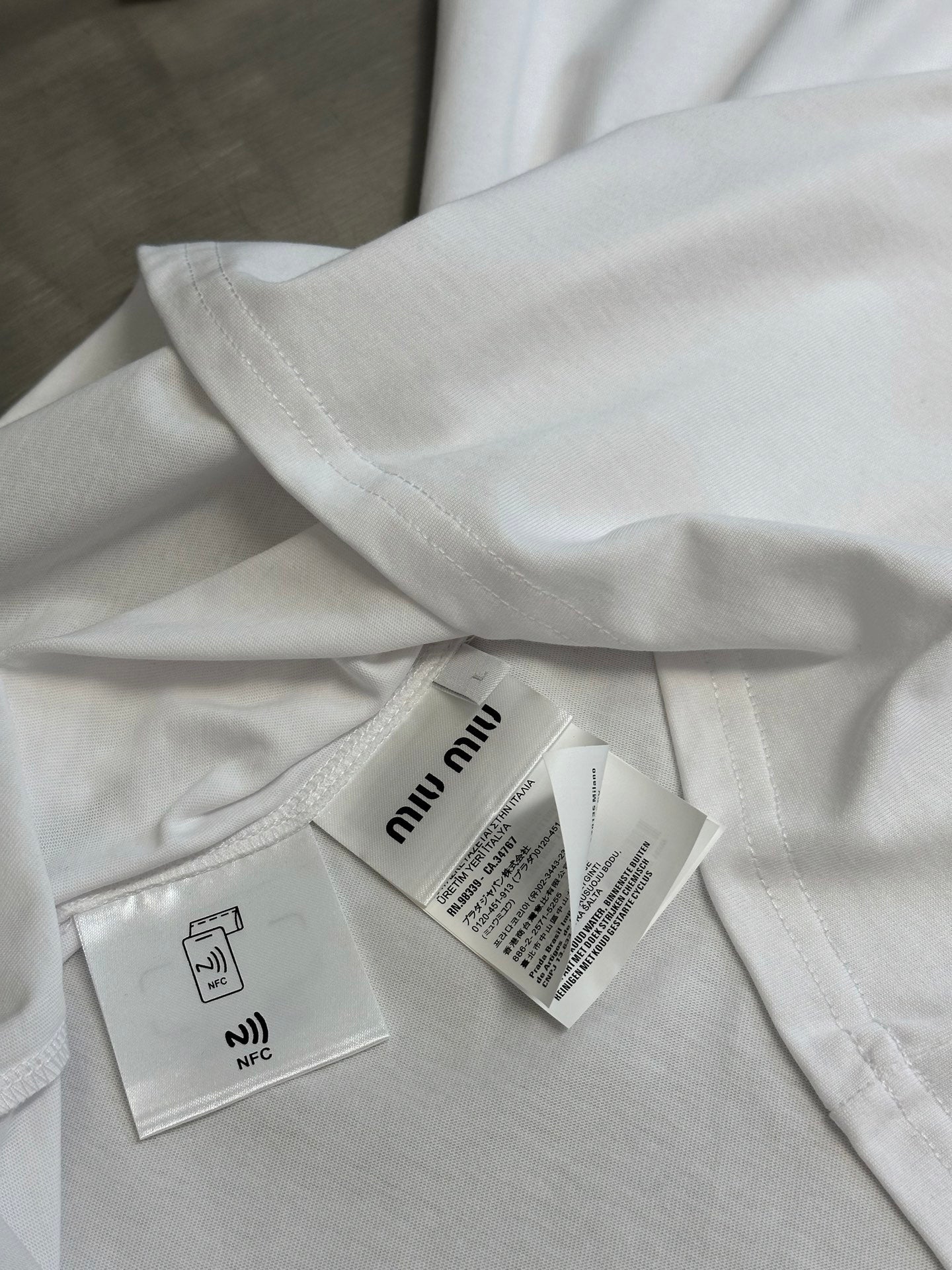 LuxluxHouse Best Quality Clothes Miu Miu T-shirt